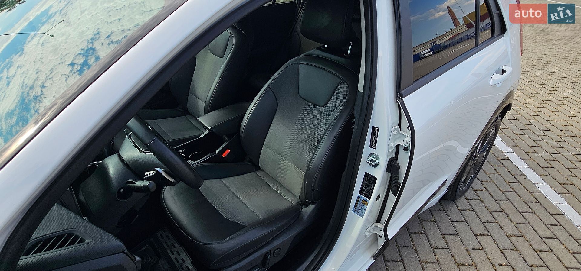 Kia Niro 2024 VIN KNDCR3L17P5045877 фото оголошення 110 з 125