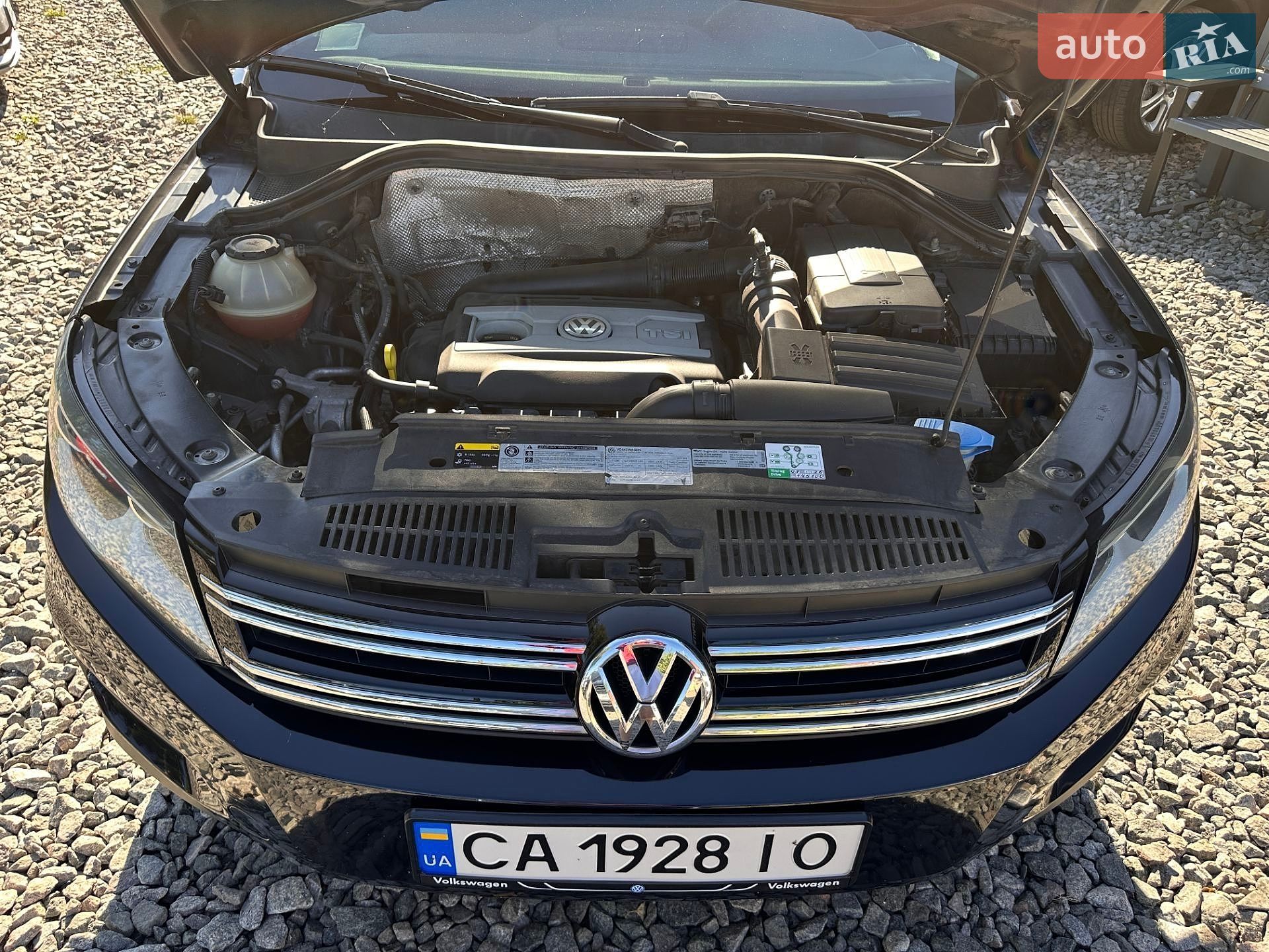 Volkswagen Tiguan 2017 VIN WVGAV7AX6HK042324 фото оголошення 5 з 19
