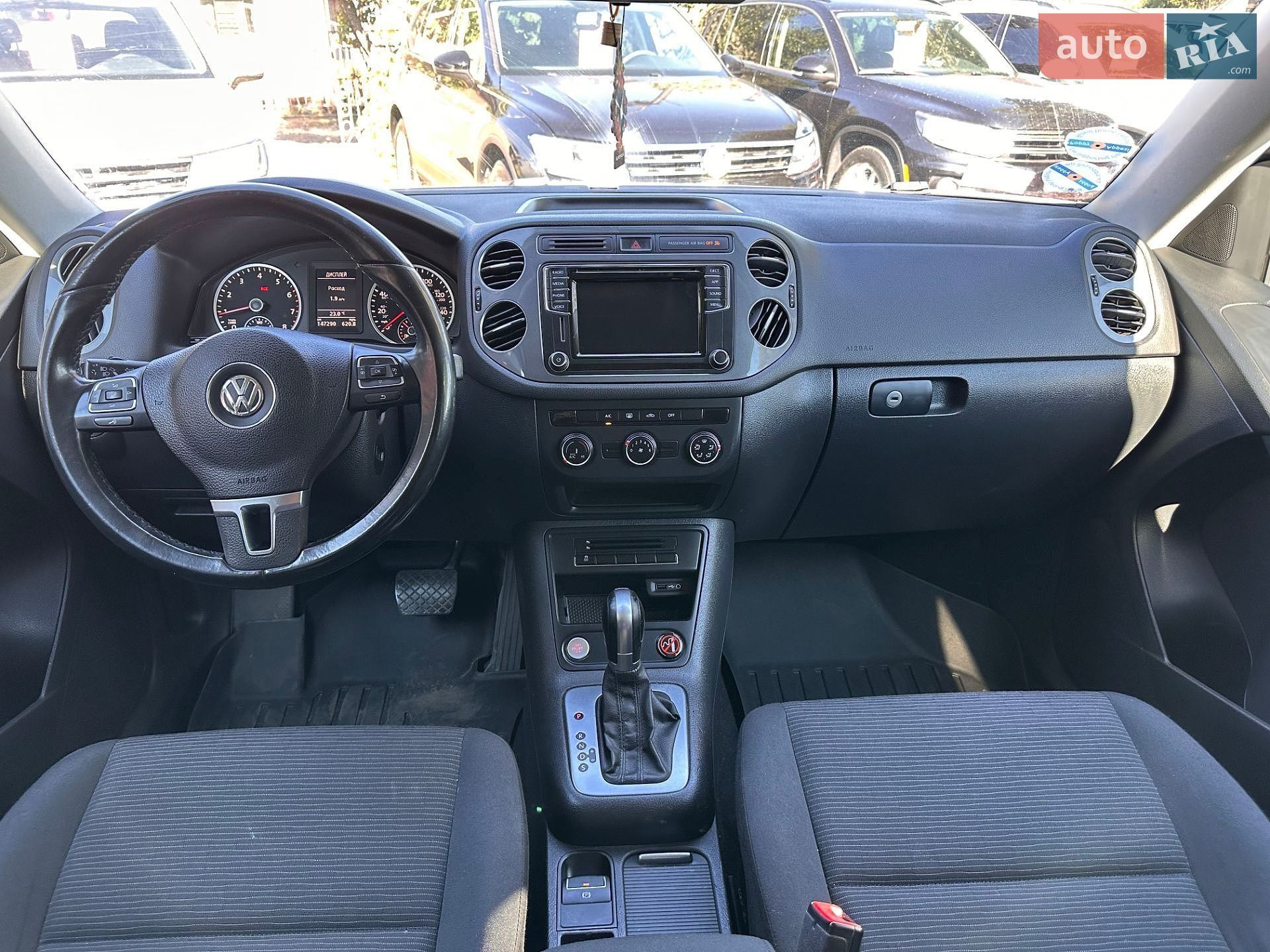 Volkswagen Tiguan 2017 VIN WVGAV7AX6HK042324 фото оголошення 3 з 19
