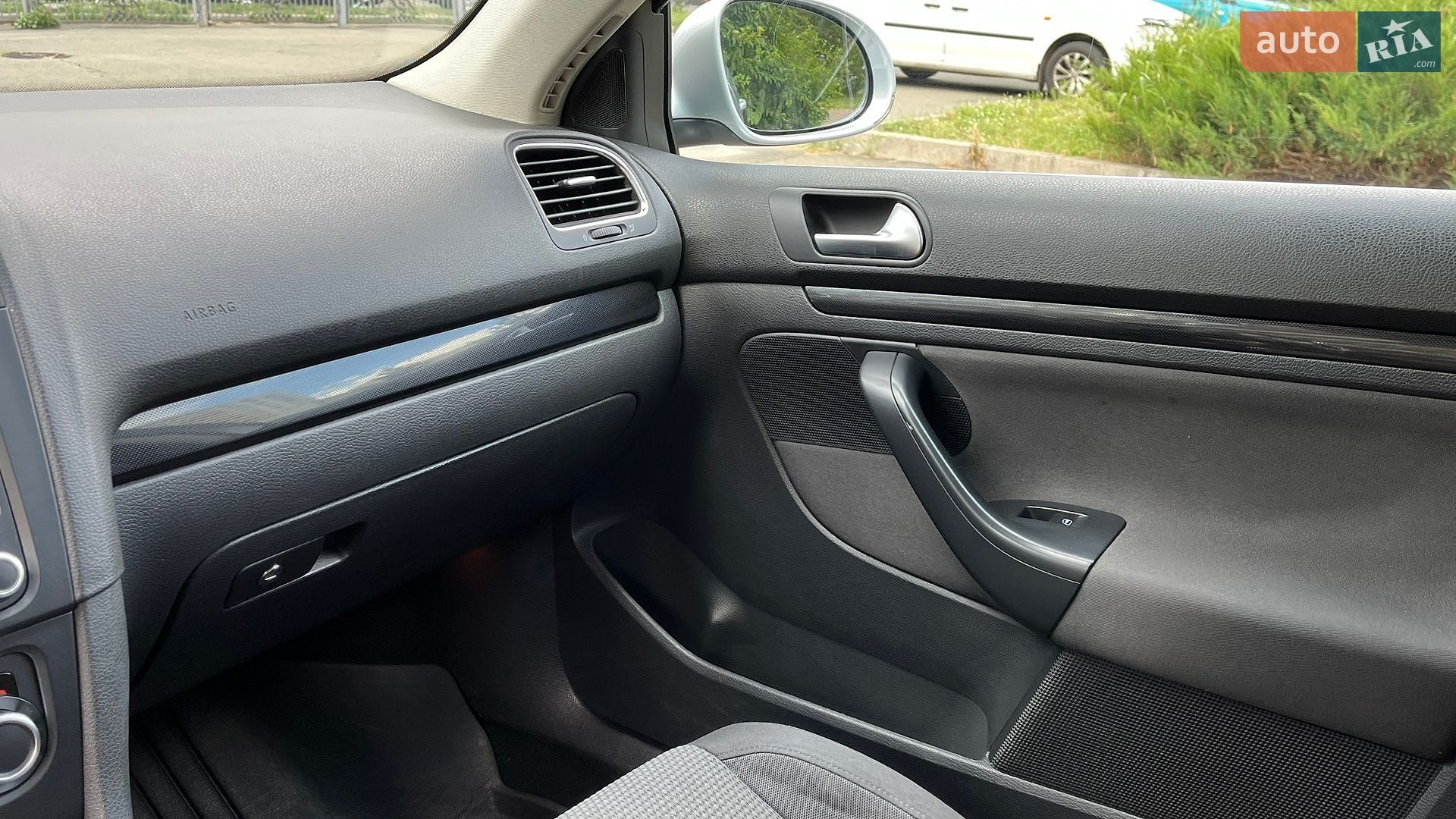 Volkswagen Golf 2010 VIN WVWZZZ1KZAM680091 фото оголошення 30 з 93