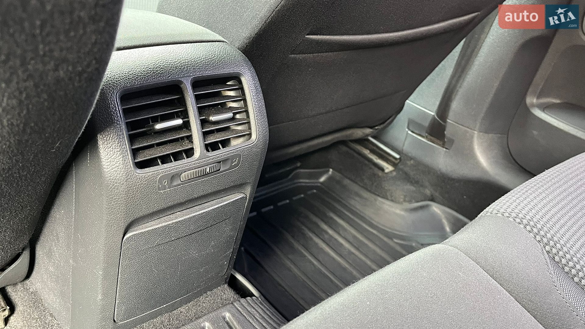 Volkswagen Golf 2010 VIN WVWZZZ1KZAM680091 фото оголошення 41 з 93