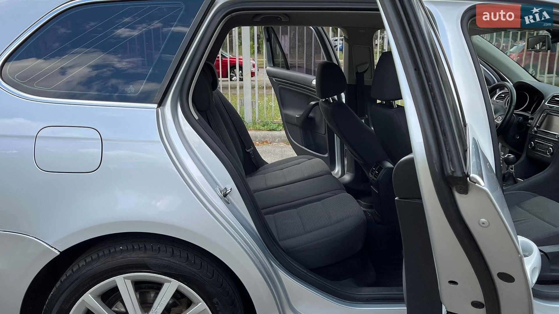 Volkswagen Golf 2010 VIN WVWZZZ1KZAM680091 фото оголошення 54 з 93
