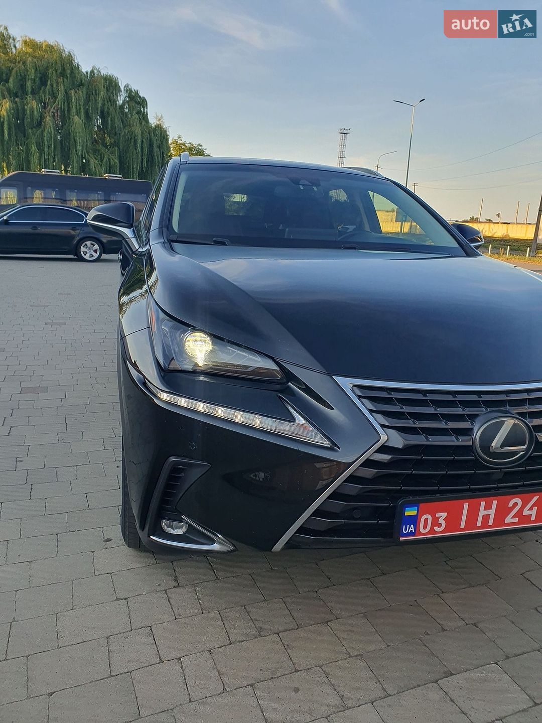 Lexus NX 2018 VIN JTJBARBZ0K2186567 фото оголошення 11 з 34