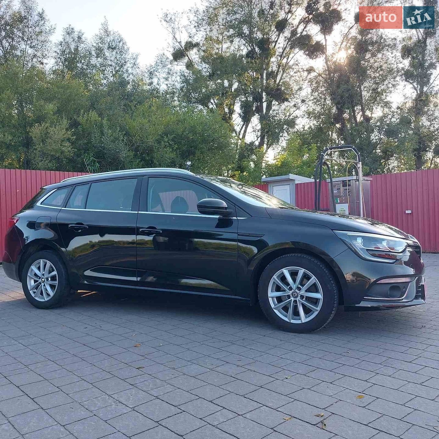 Renault Megane 2018 VIN VF1RFB00961102626 фото оголошення 8 з 63