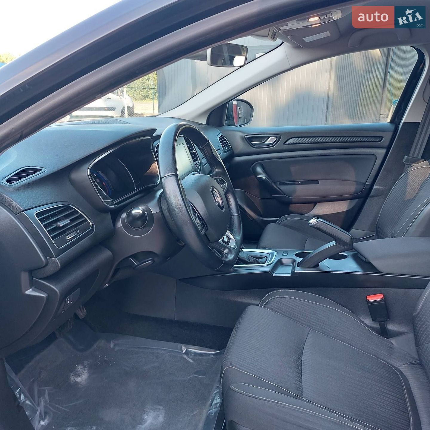Renault Megane 2018 VIN VF1RFB00961102626 фото оголошення 21 з 63