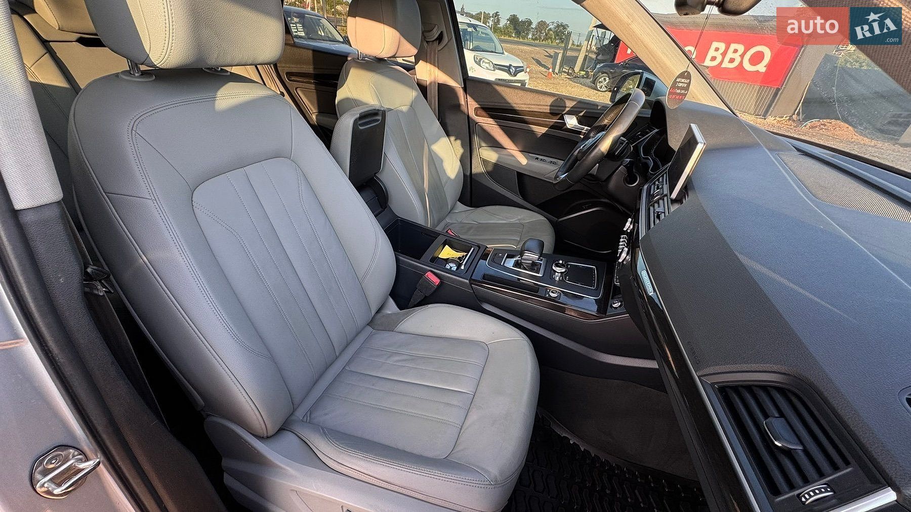 Audi Q5 2018 VIN WA1BNAFY1J2184393 фото оголошення 13 з 29