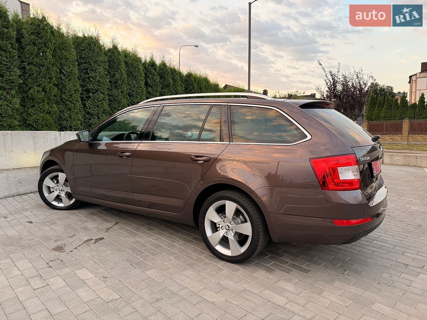Skoda Octavia 2014 VIN TMBJD7NE3E0083615 фото оголошення 10 з 135