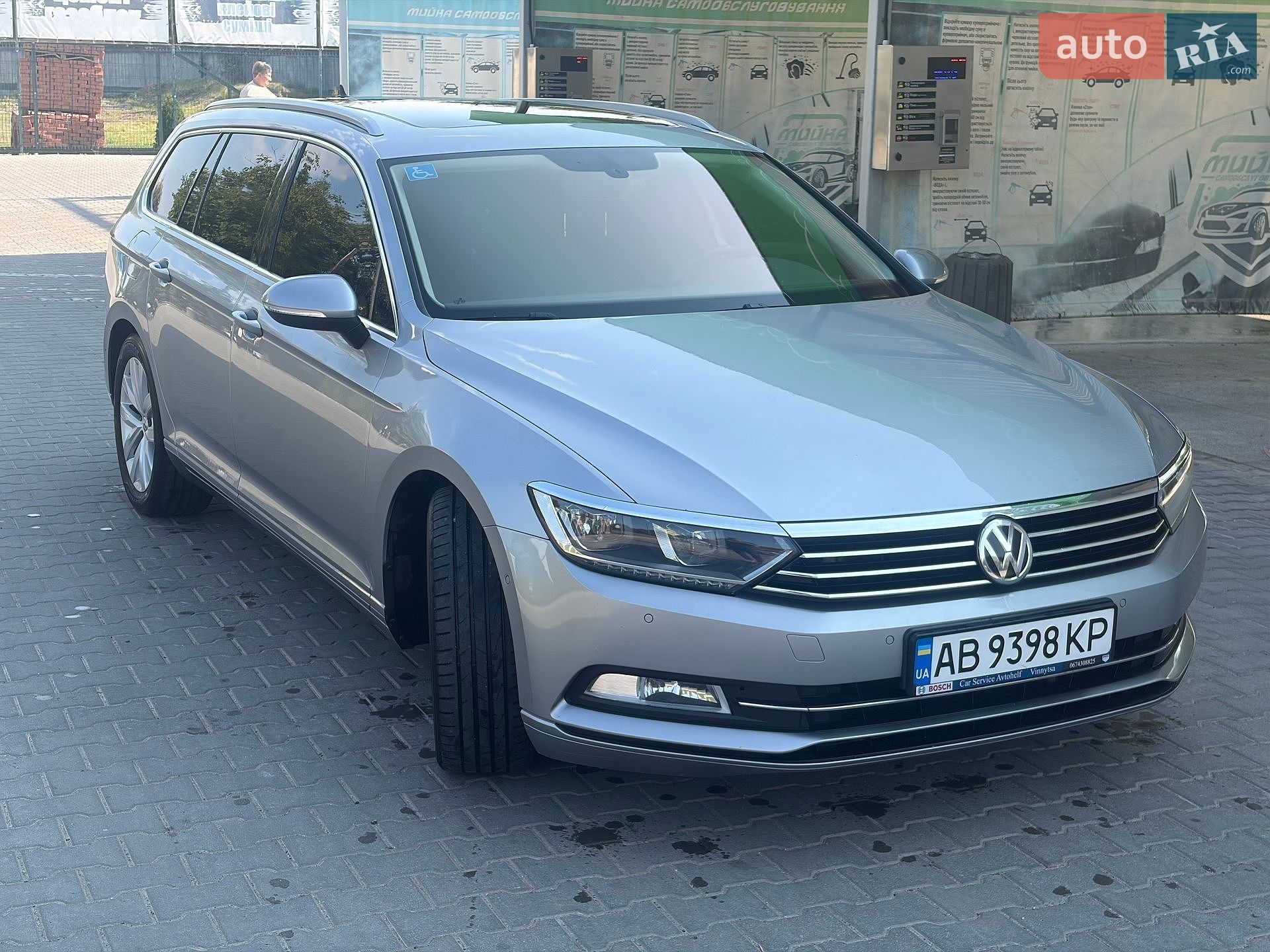 Volkswagen Passat 2017 VIN WVWZZZ3CZJE043814 фото оголошення 2 з 18