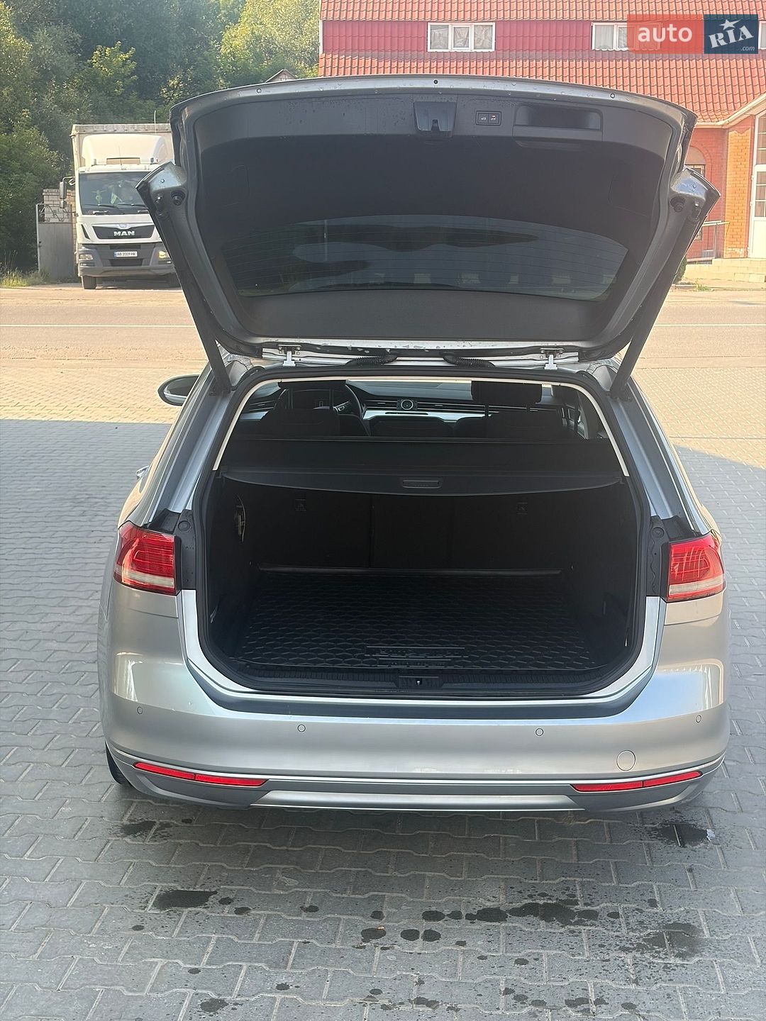 Volkswagen Passat 2017 VIN WVWZZZ3CZJE043814 фото оголошення 7 з 18