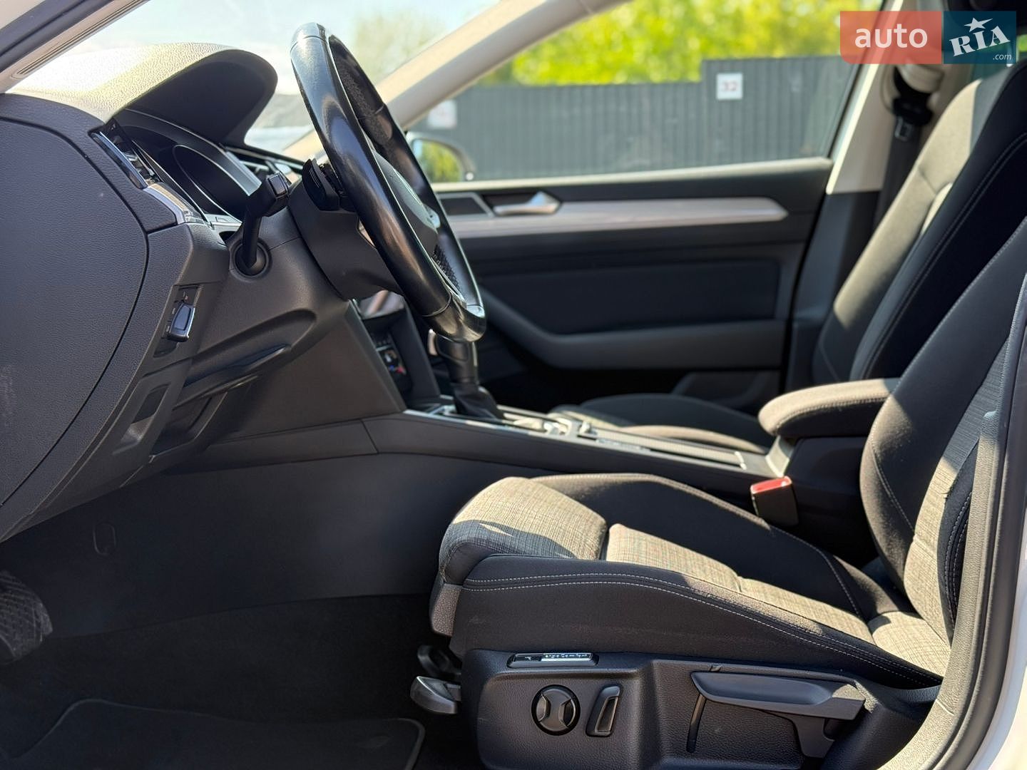 Volkswagen Passat 2020 VIN WVWZZZ3CZME002985 фото оголошення 19 з 86
