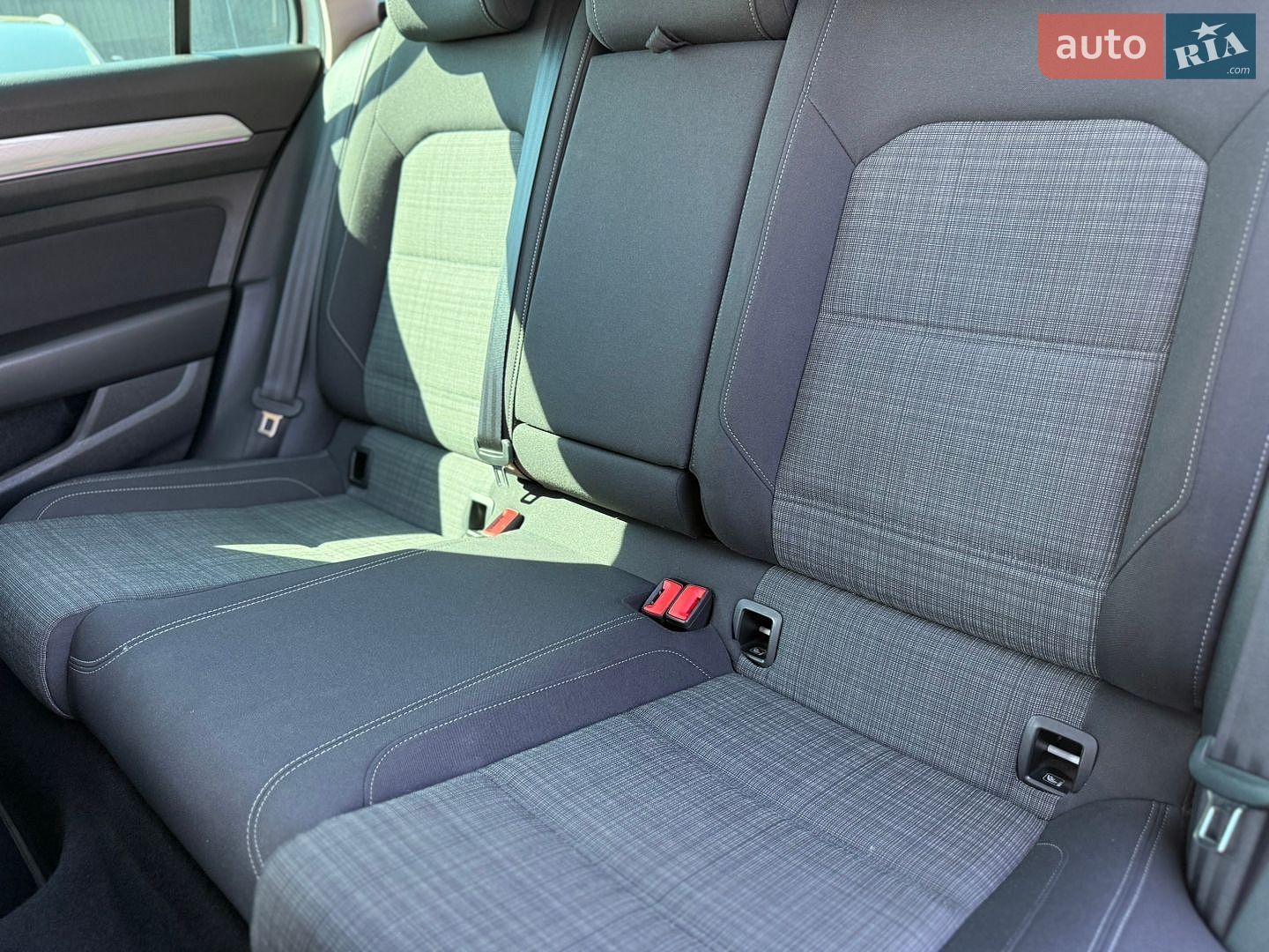 Volkswagen Passat 2020 VIN WVWZZZ3CZME002985 фото оголошення 26 з 86