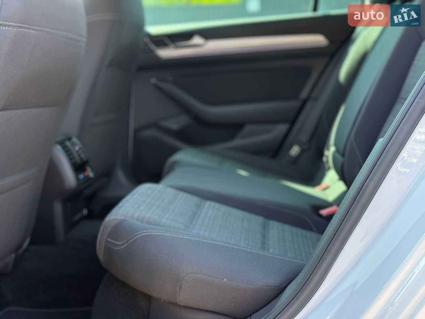 Volkswagen Passat 2020 VIN WVWZZZ3CZME002985 фото оголошення 25 з 86