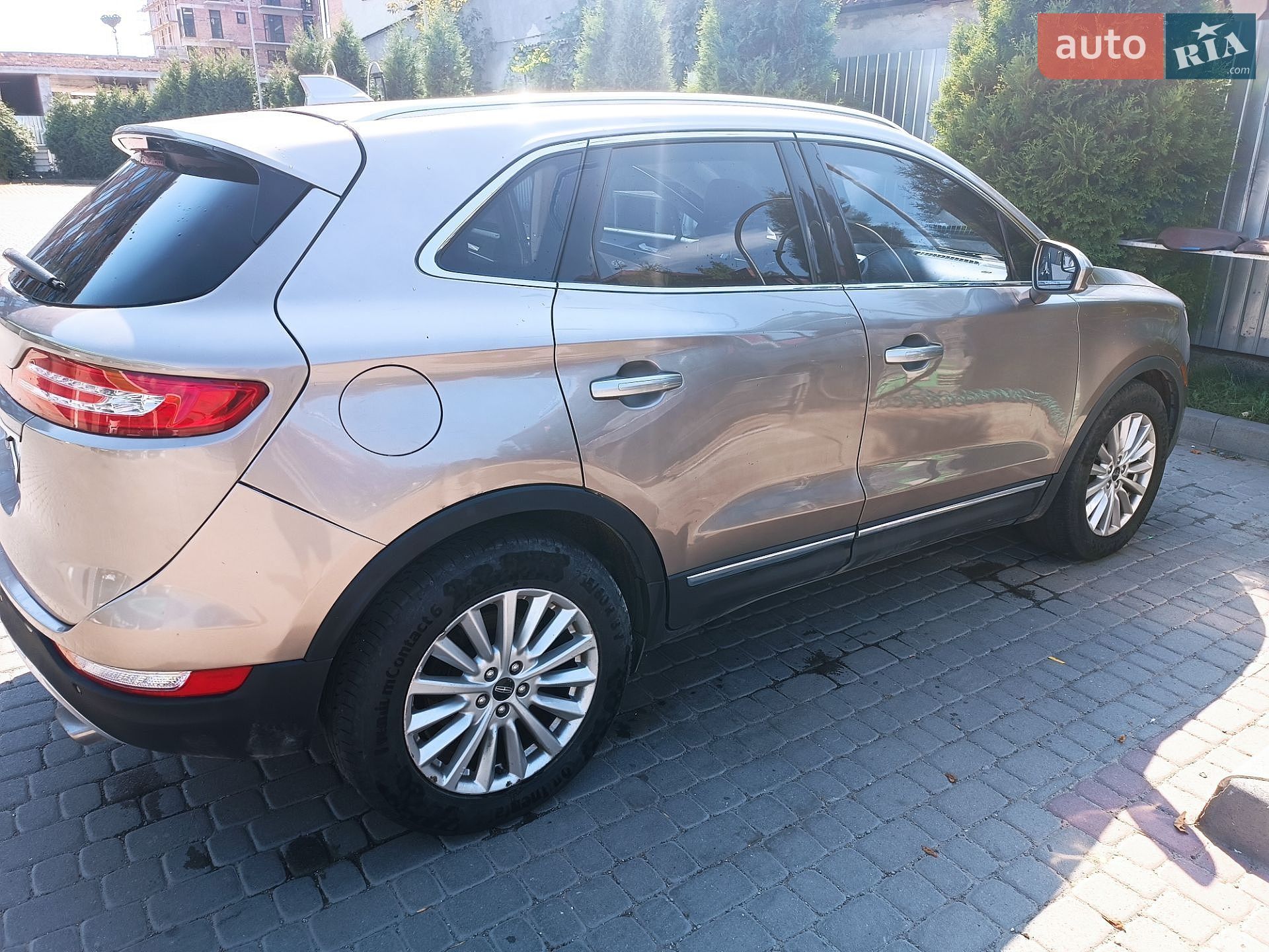 Lincoln MKC 2018 VIN 5LMCJ1D92KUL18747 фото оголошення 8 з 10