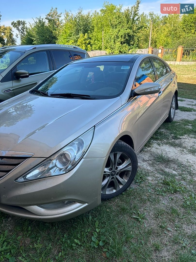 Hyundai Sonata 2010 VIN KMHEC41BBBA132846 фото оголошення 2 з 7