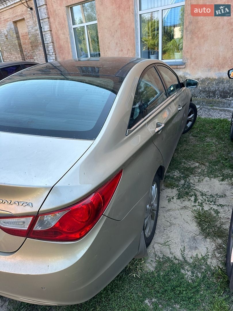 Hyundai Sonata 2010 VIN KMHEC41BBBA132846 фото оголошення 4 з 7