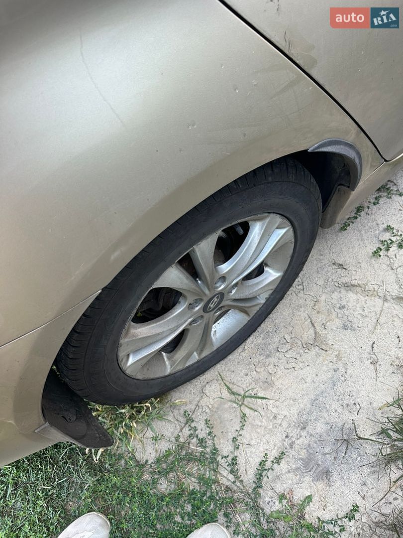 Hyundai Sonata 2010 VIN KMHEC41BBBA132846 фото оголошення 5 з 7