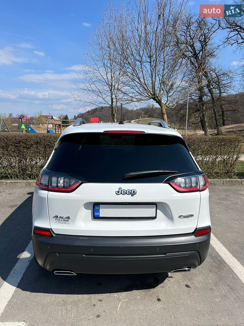 Jeep Cherokee 2021 VIN 1C4PJMMX6MD223068 фото оголошення 4 з 17