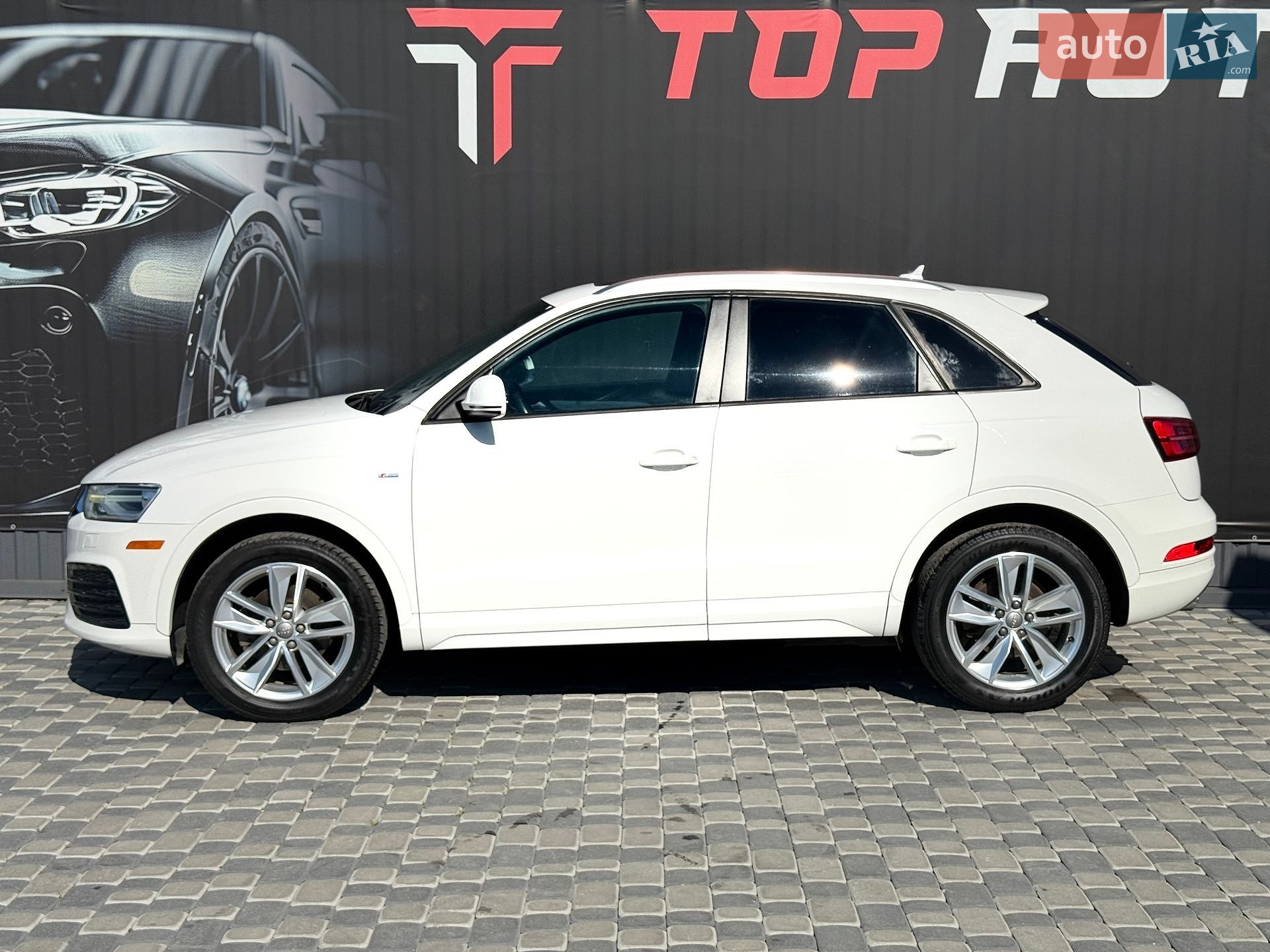 Audi Q3 2018 VIN WA1BCCFSXJR012223 фото оголошення 9 з 60
