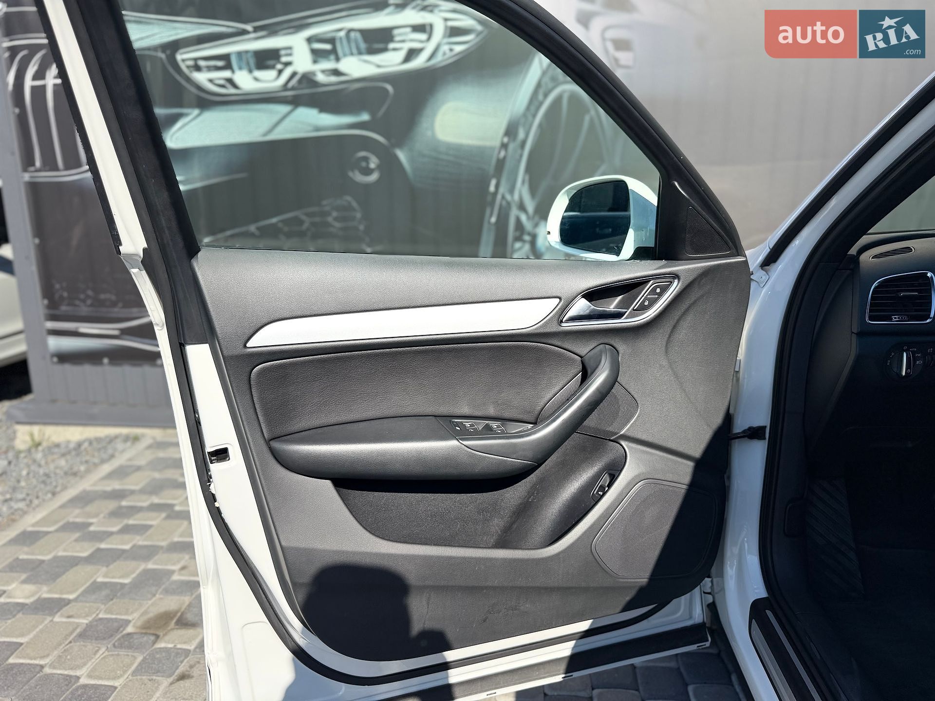 Audi Q3 2018 VIN WA1BCCFSXJR012223 фото оголошення 19 з 60