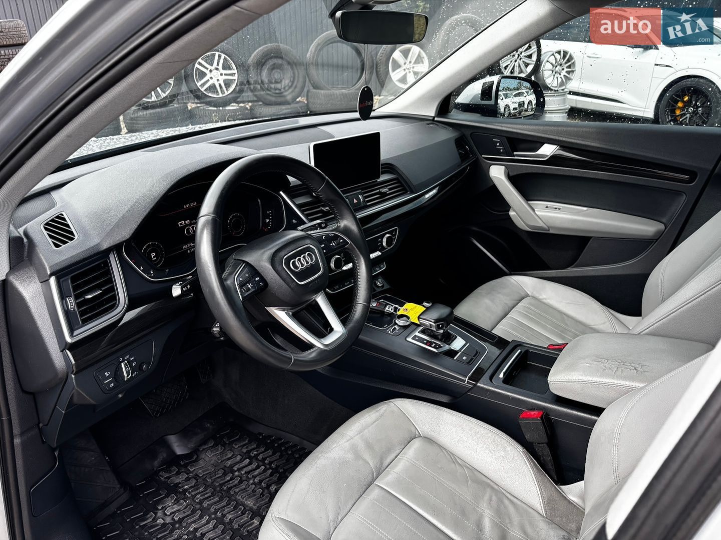 Audi Q5 2018 VIN WA1BNAFY1J2184393 фото оголошення 16 з 29