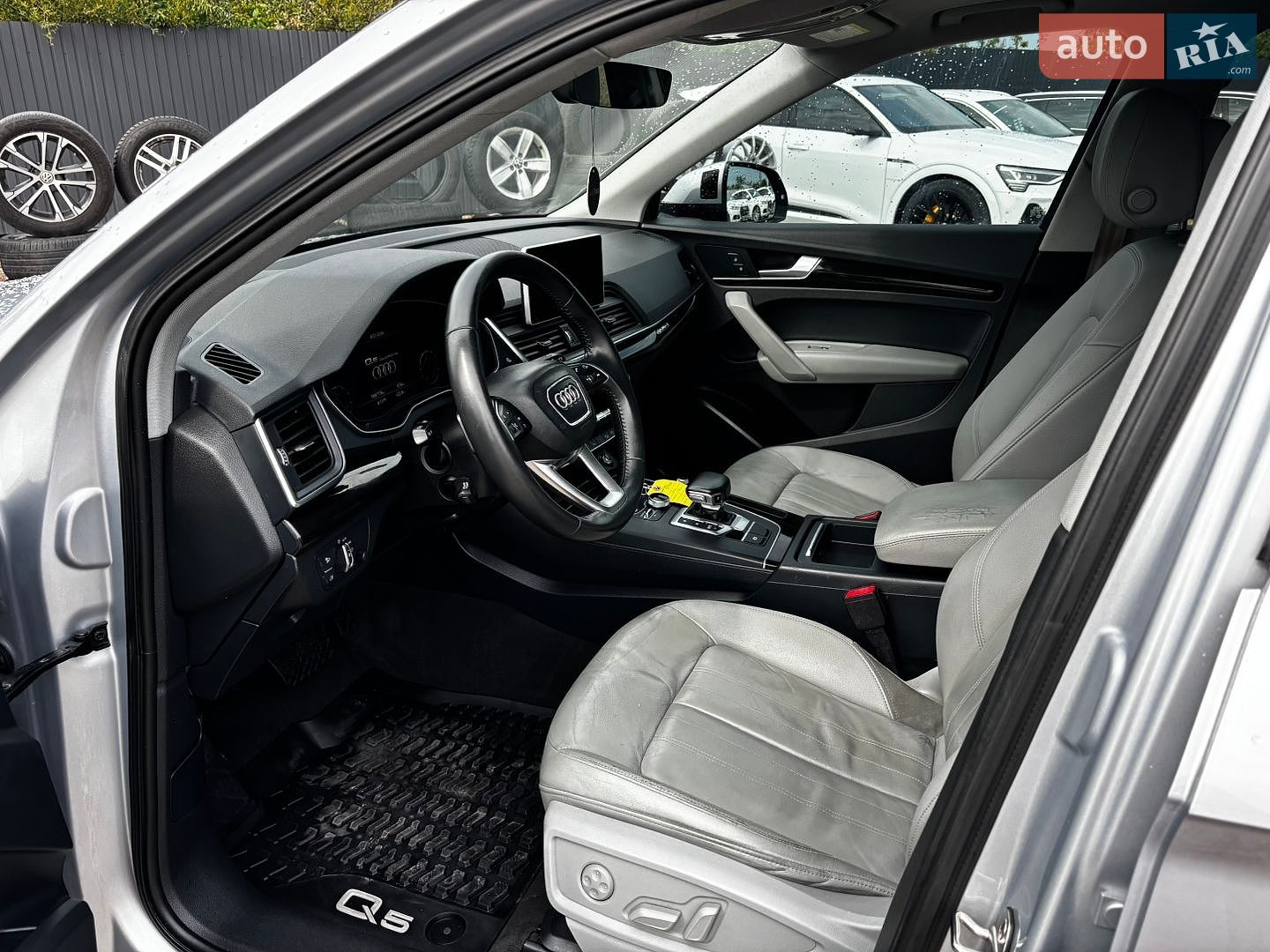 Audi Q5 2018 VIN WA1BNAFY1J2184393 фото оголошення 17 з 29