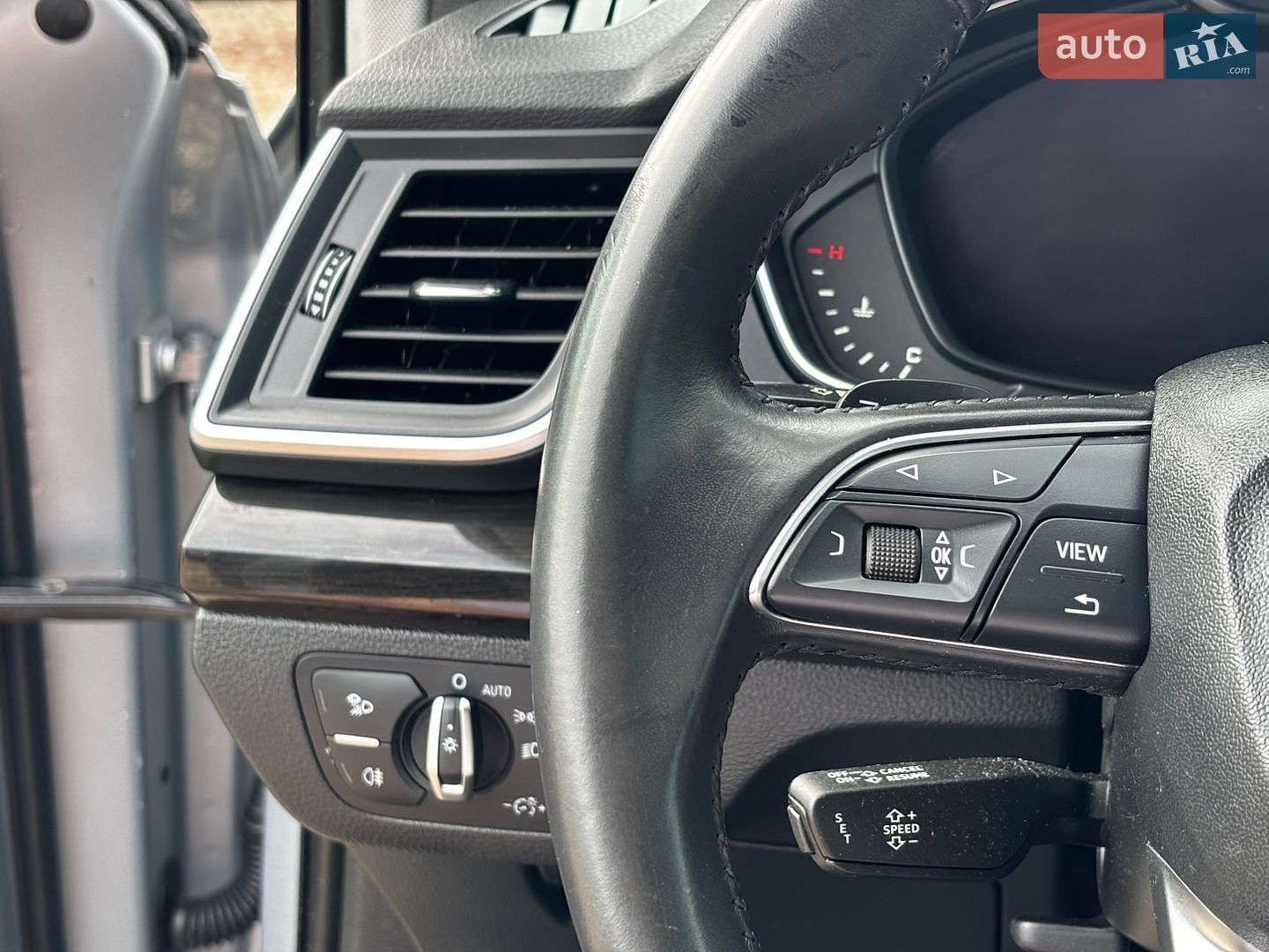 Audi Q5 2018 VIN WA1BNAFY1J2184393 фото оголошення 22 з 29