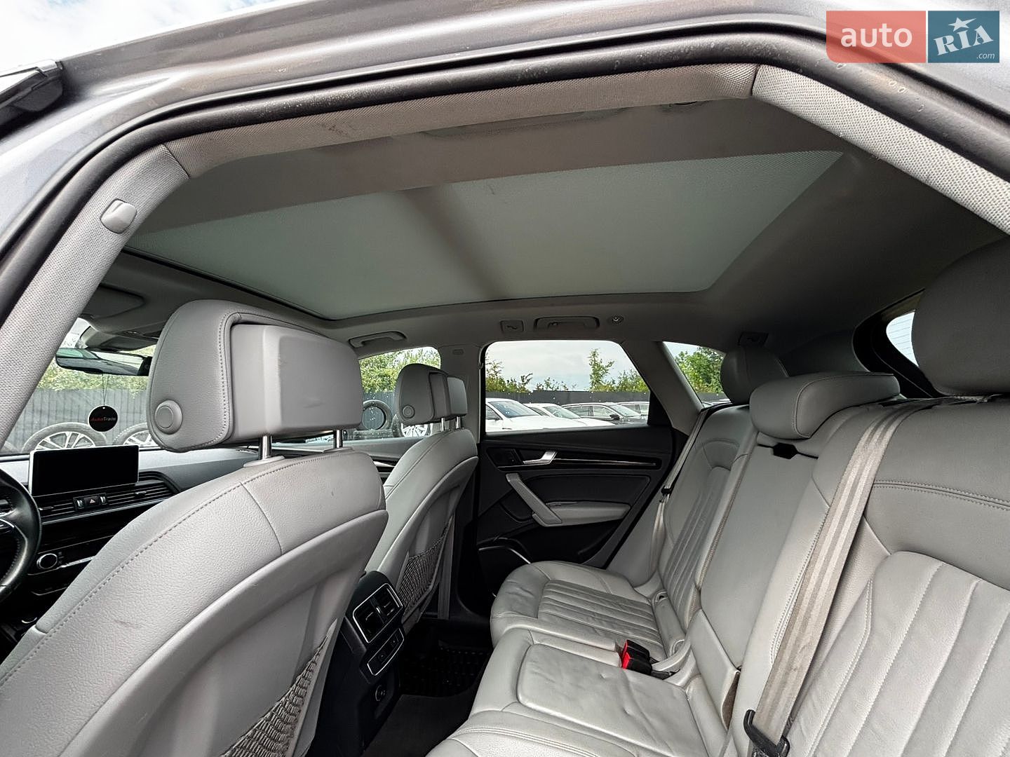 Audi Q5 2018 VIN WA1BNAFY1J2184393 фото оголошення 27 з 29