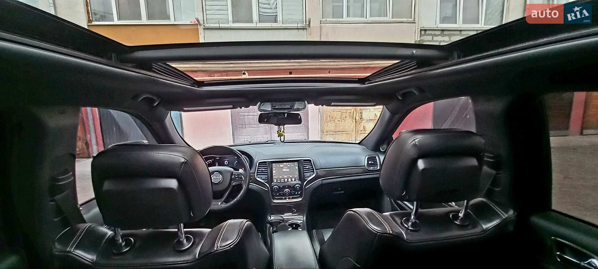 Jeep Grand Cherokee 2014 VIN 1C4RJECG9FC646803 фото оголошення 2 з 31