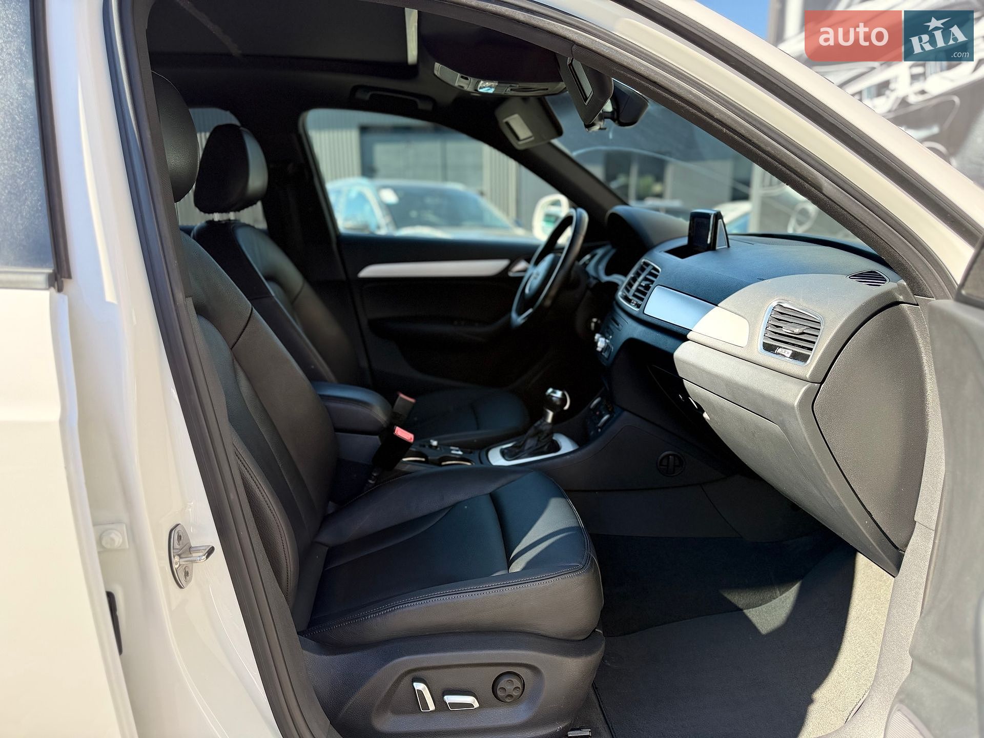Audi Q3 2018 VIN WA1BCCFSXJR012223 фото оголошення 38 з 60