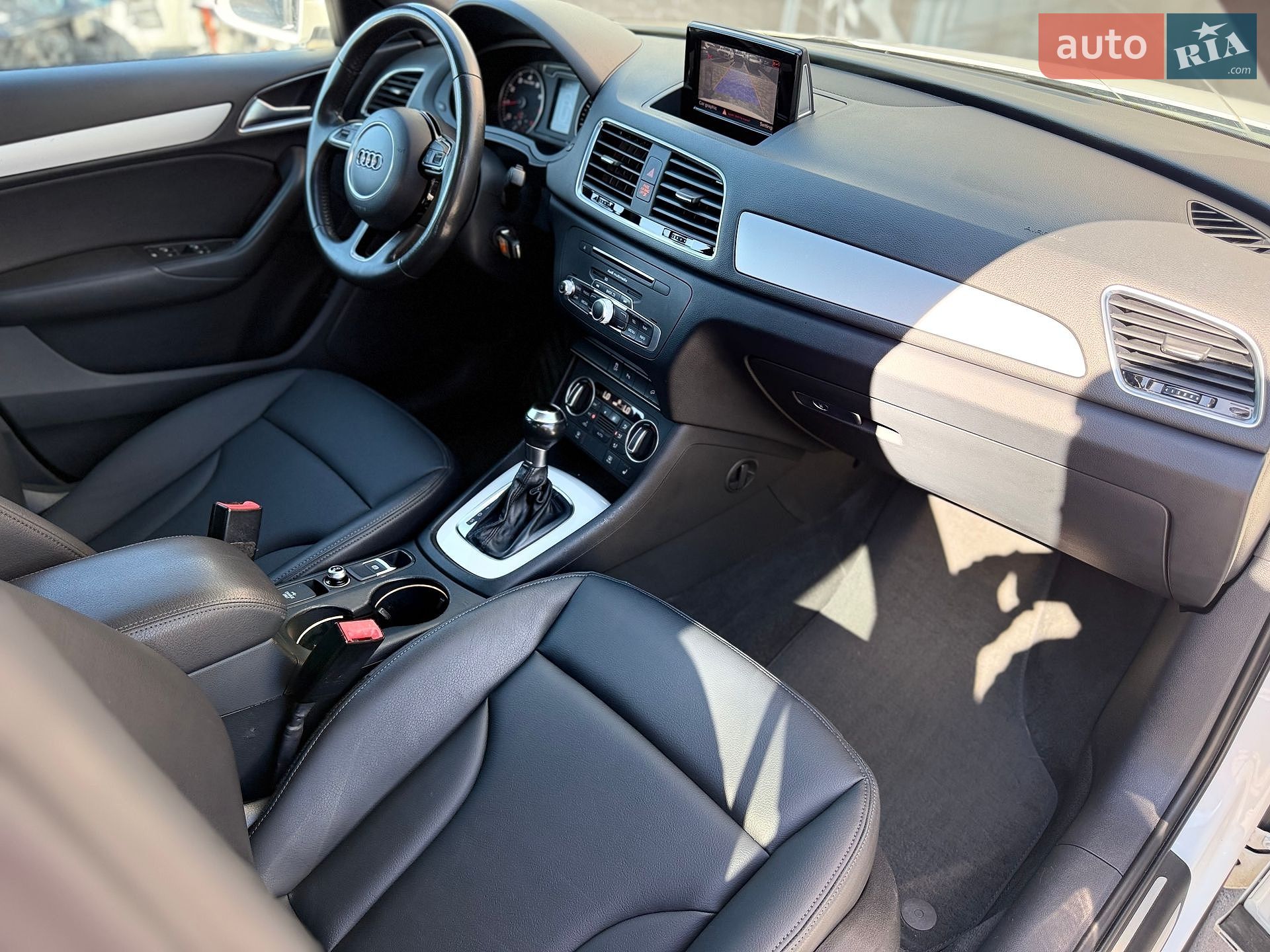 Audi Q3 2018 VIN WA1BCCFSXJR012223 фото оголошення 39 з 60