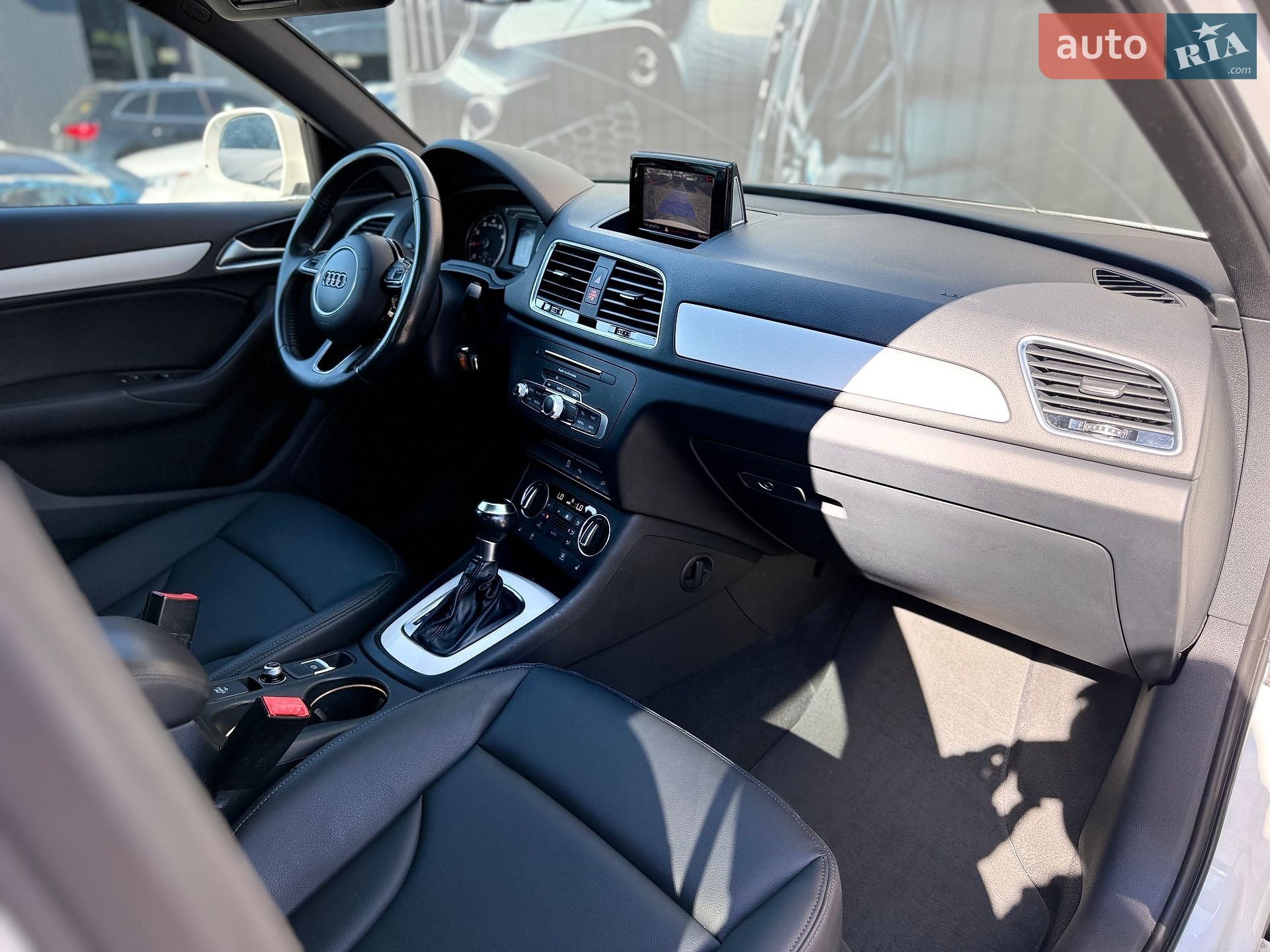 Audi Q3 2018 VIN WA1BCCFSXJR012223 фото оголошення 40 з 60