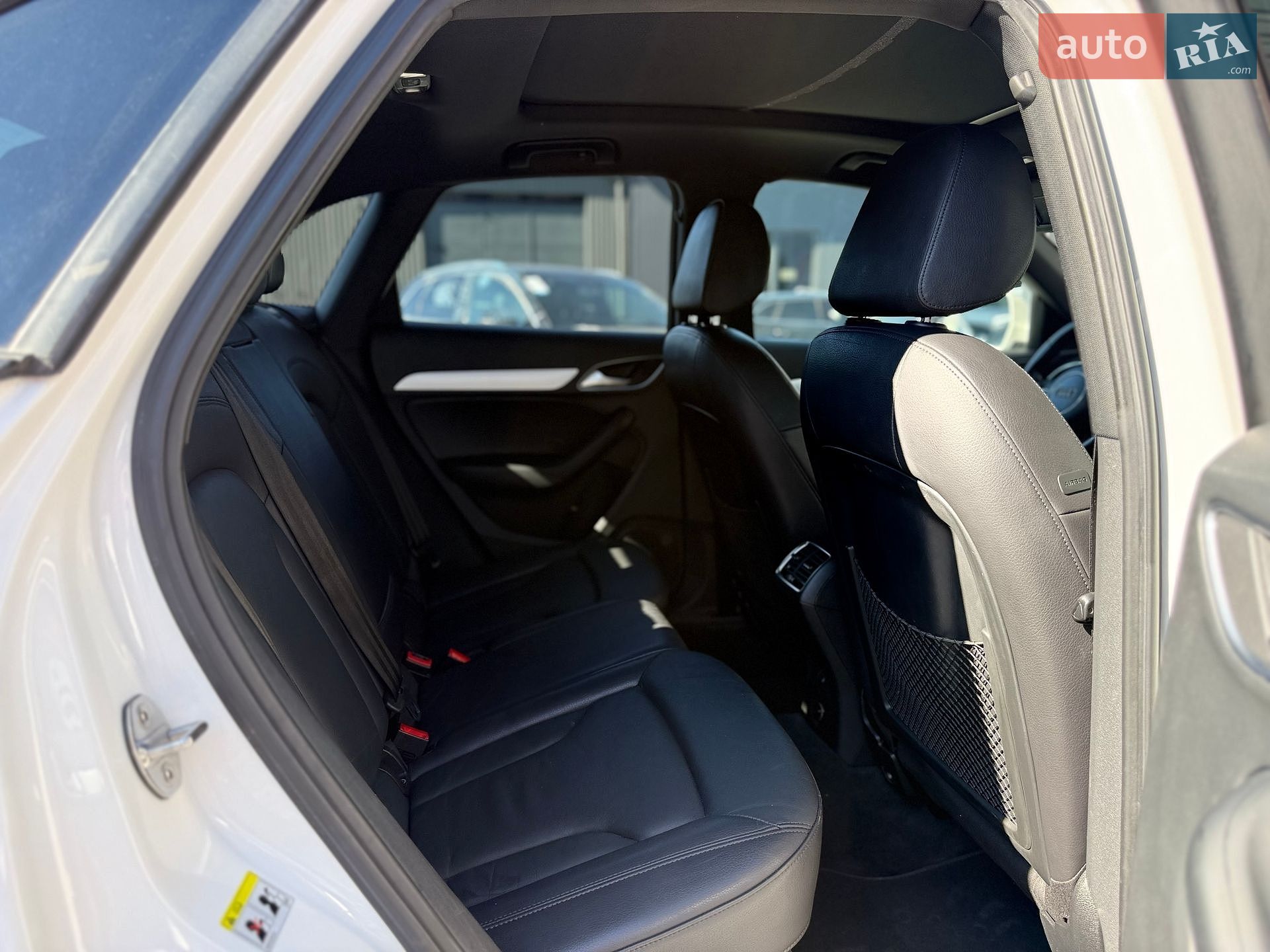 Audi Q3 2018 VIN WA1BCCFSXJR012223 фото оголошення 44 з 60