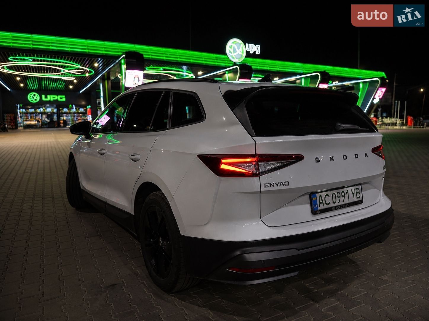 Skoda Enyaq iV 2022 VIN TMBJB7NY5PF014831 фото оголошення 2 з 20