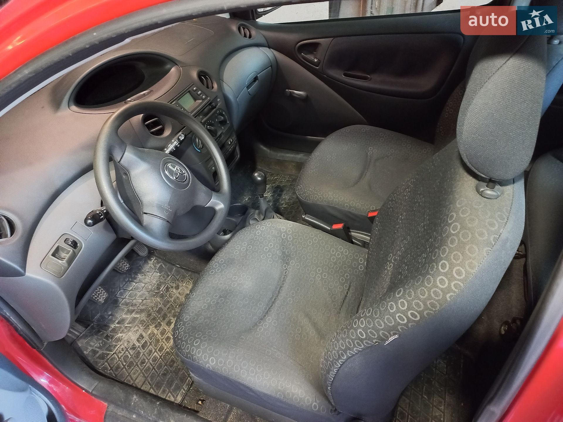 Toyota Yaris 2004 VIN VNKJV18390A355373 фото оголошення 13 з 18