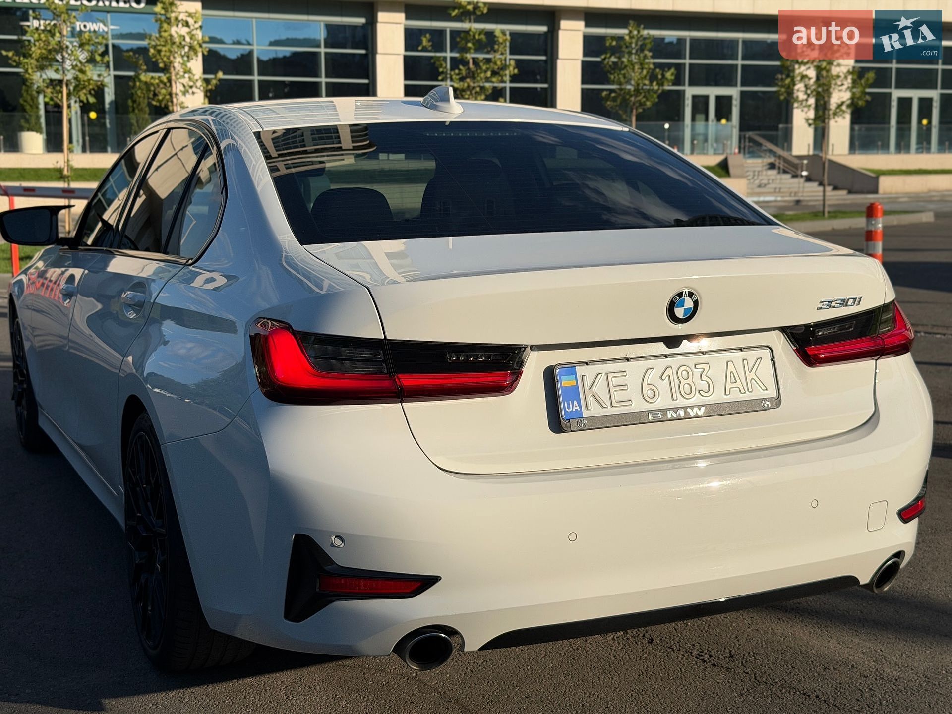 BMW 3 Series 2021 VIN 3MW5R1J06M8B79590 фото оголошення 6 з 52