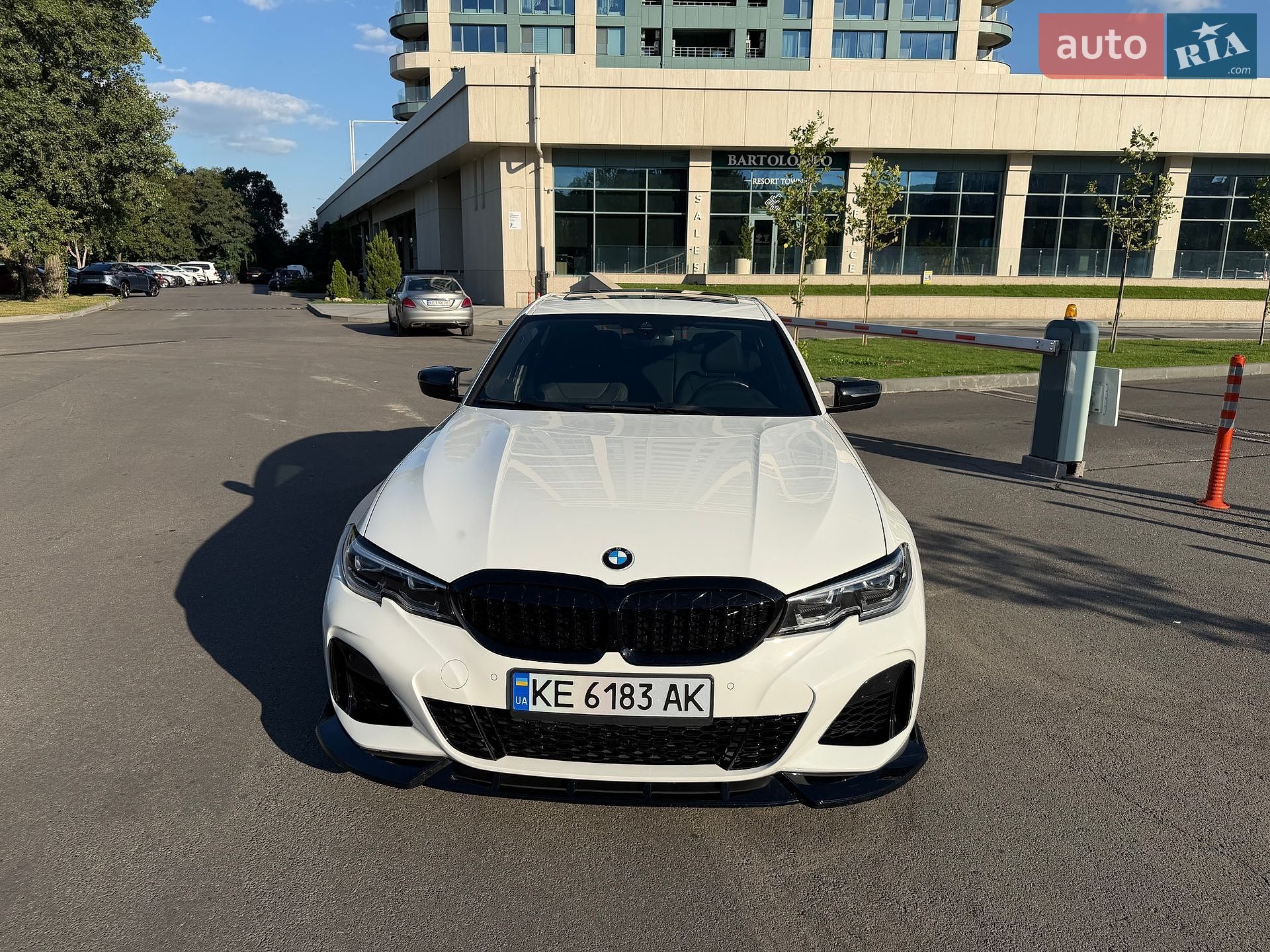 BMW 3 Series 2021 VIN 3MW5R1J06M8B79590 фото оголошення 4 з 52