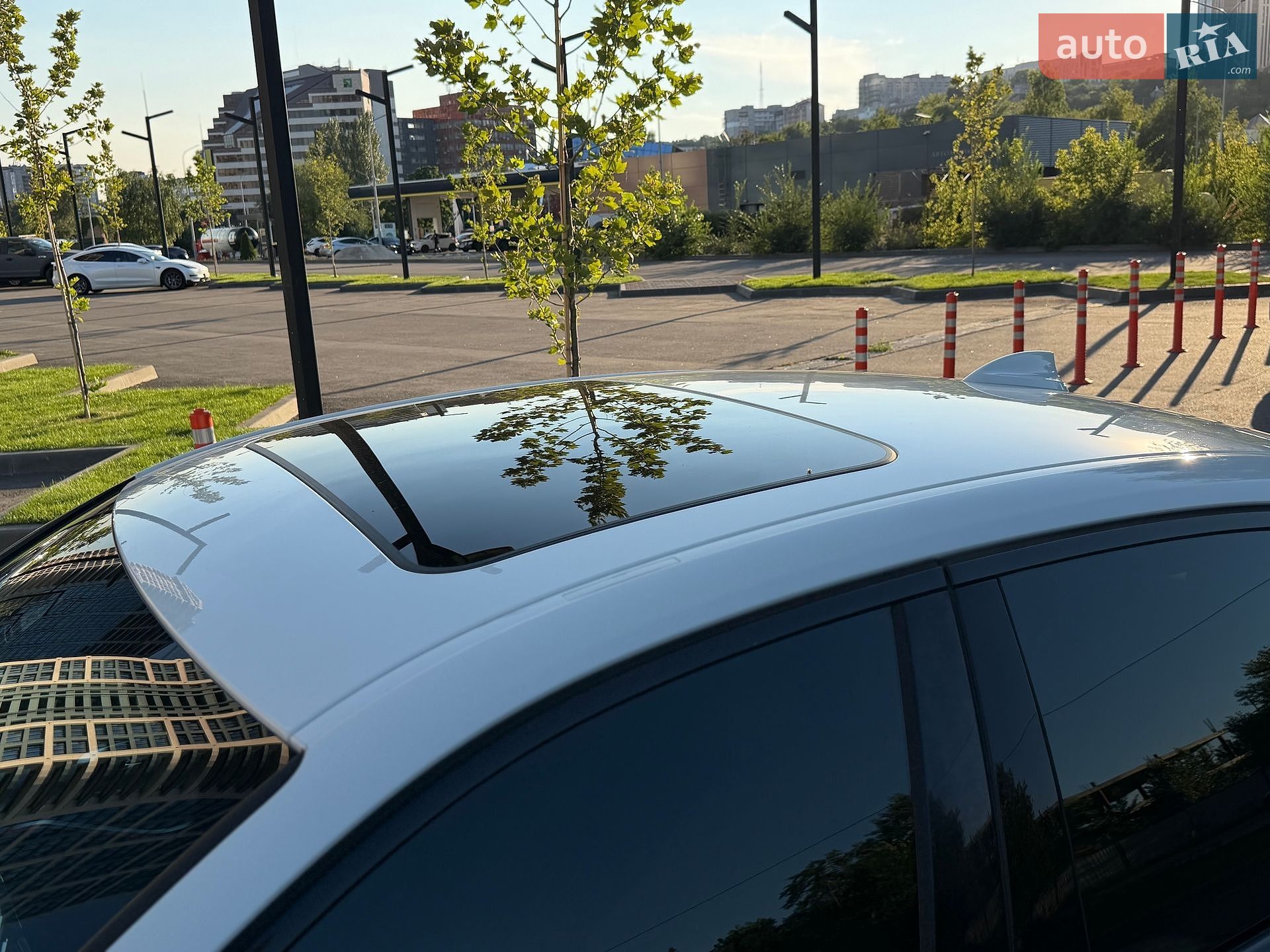 BMW 3 Series 2021 VIN 3MW5R1J06M8B79590 фото оголошення 13 з 52