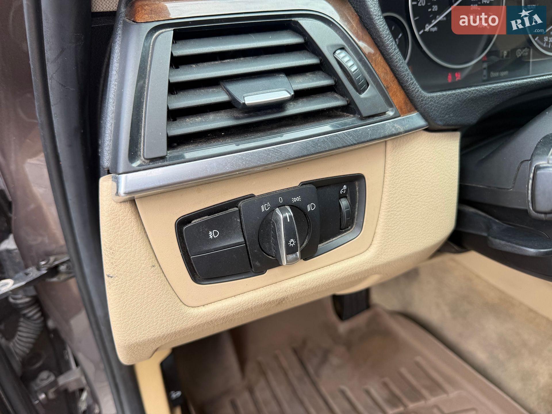 BMW 3 Series 2014 VIN WBA3C3C59EF985705 фото оголошення 13 з 21