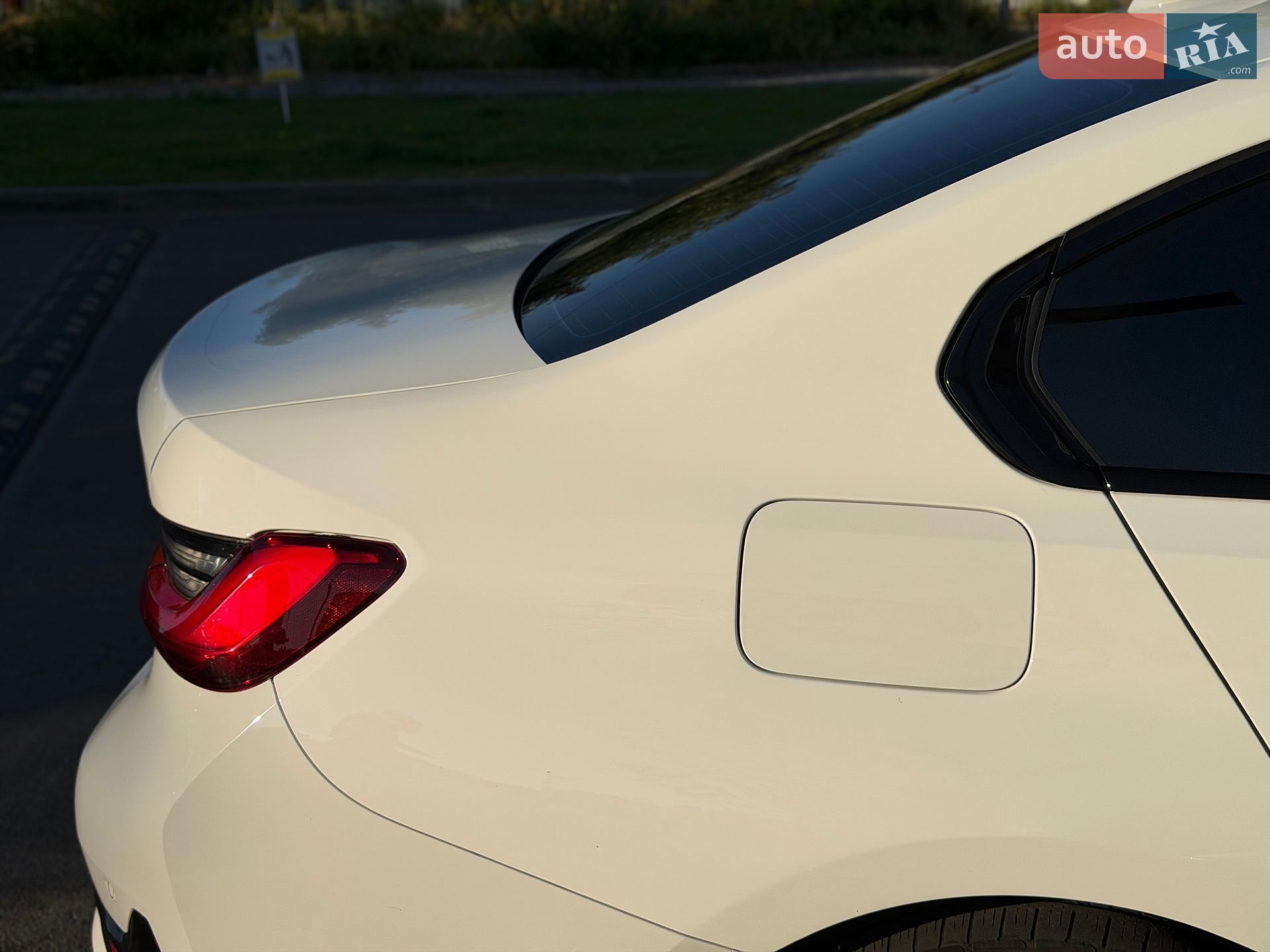 BMW 3 Series 2021 VIN 3MW5R1J06M8B79590 фото оголошення 10 з 52