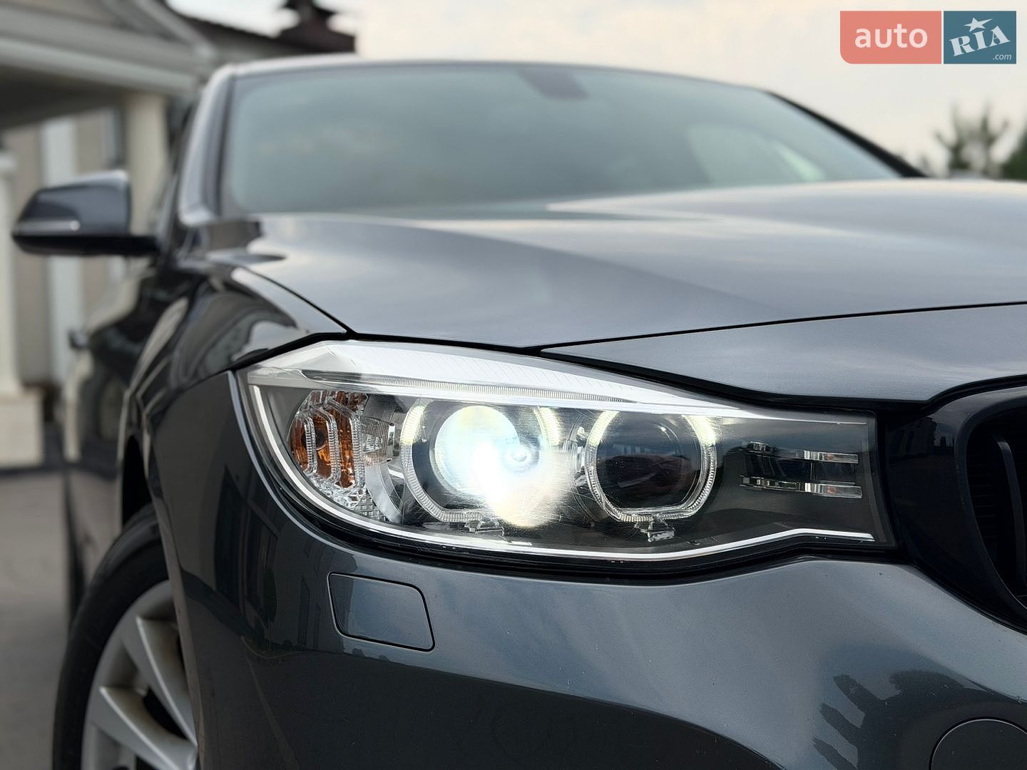 BMW 3 Series 2015 VIN WBA3Y51050GZ92190 фото оголошення 10 з 56