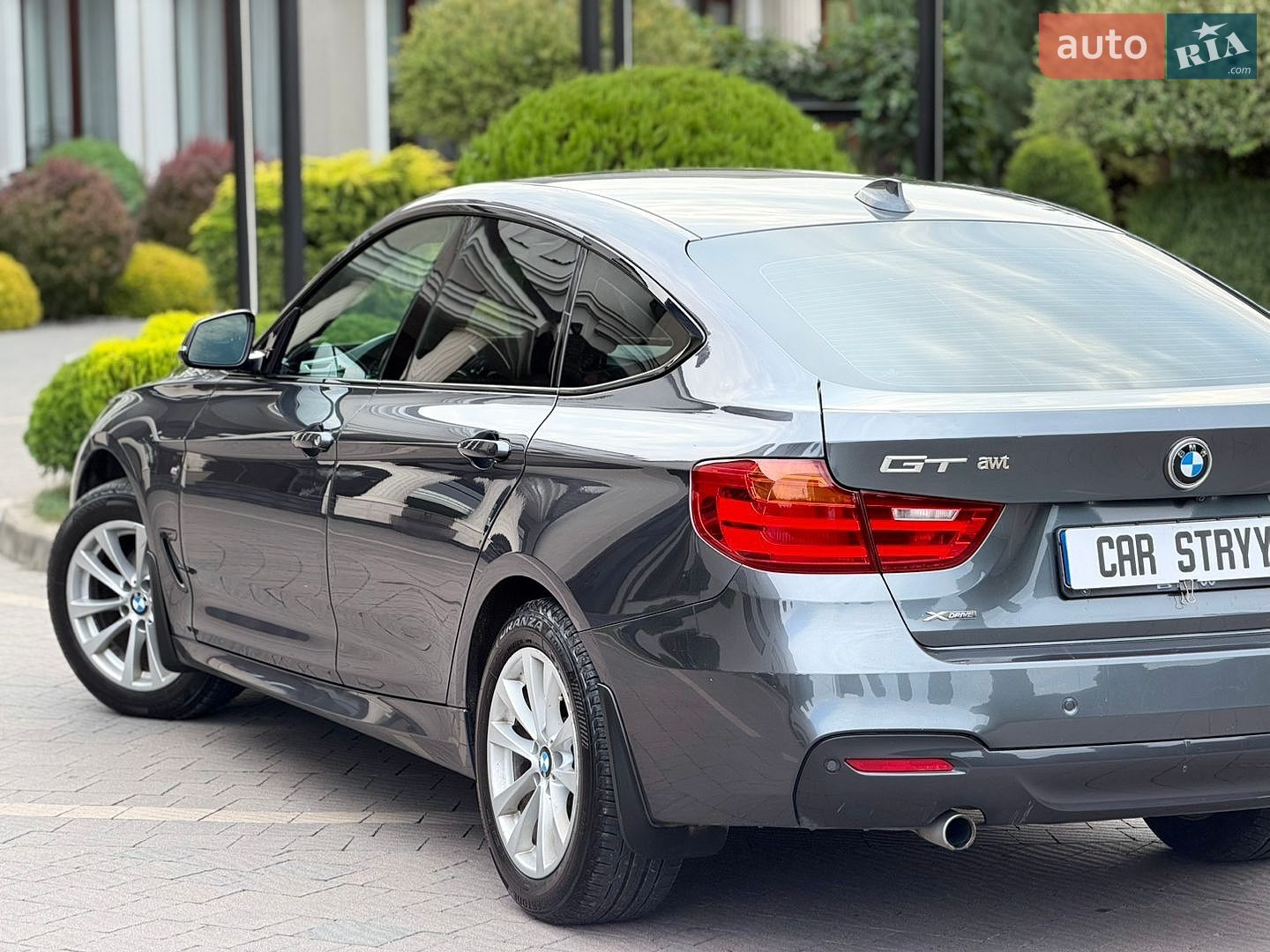 BMW 3 Series 2015 VIN WBA3Y51050GZ92190 фото оголошення 18 з 56