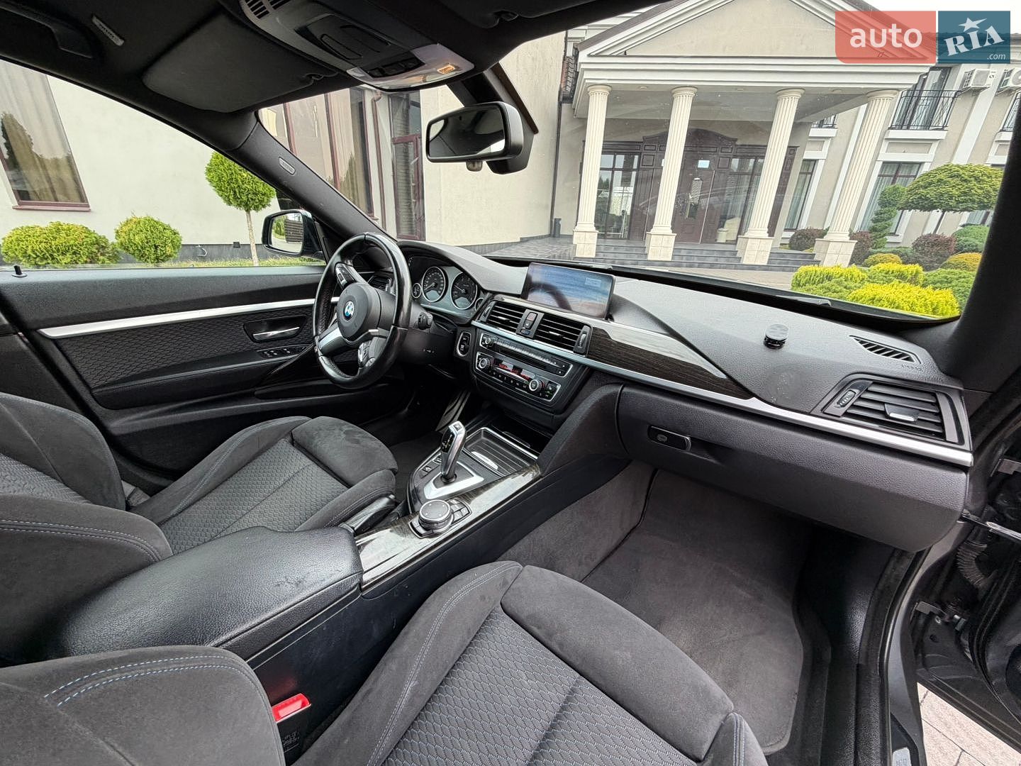 BMW 3 Series 2015 VIN WBA3Y51050GZ92190 фото оголошення 30 з 56