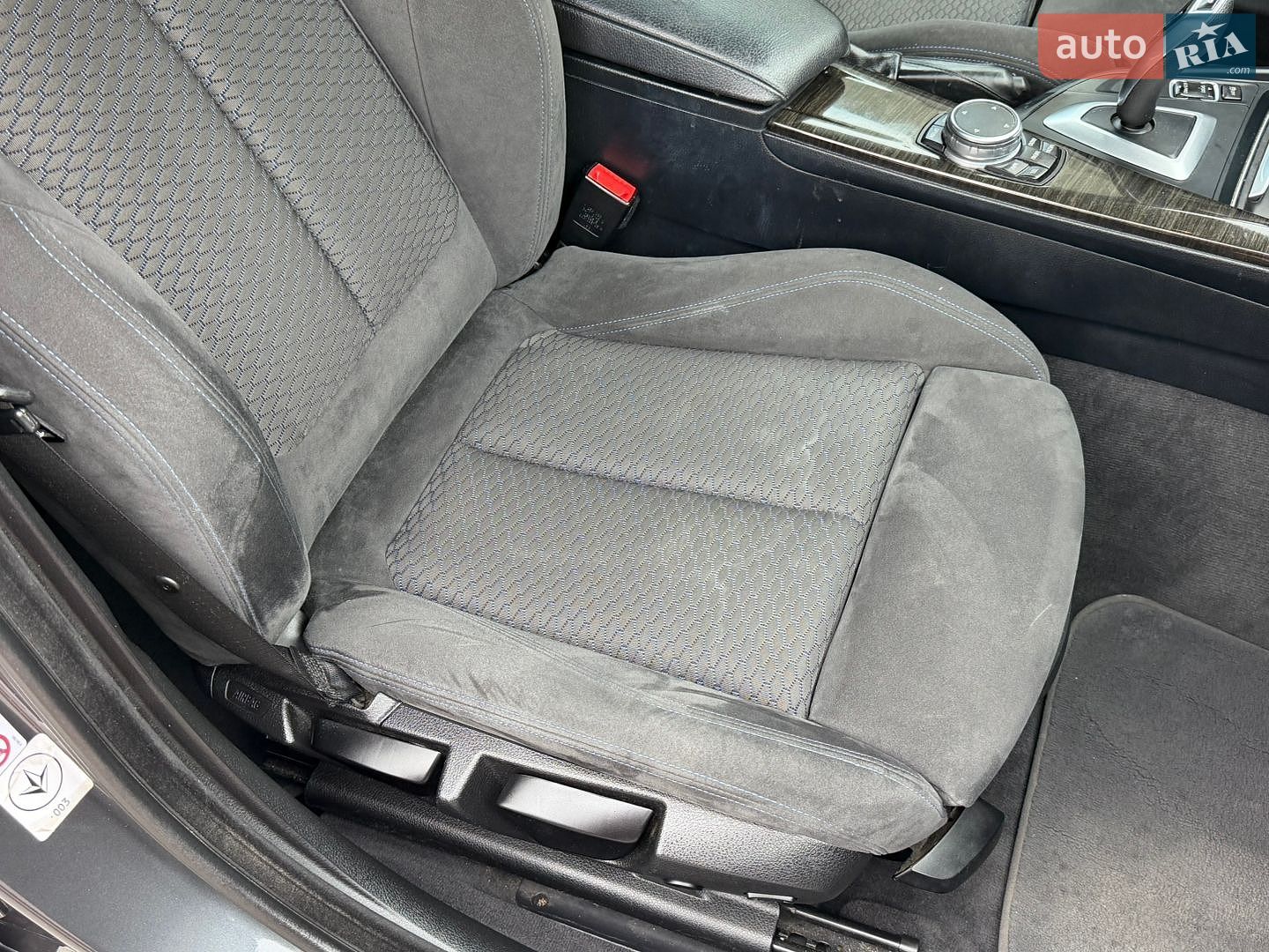 BMW 3 Series 2015 VIN WBA3Y51050GZ92190 фото оголошення 29 з 56