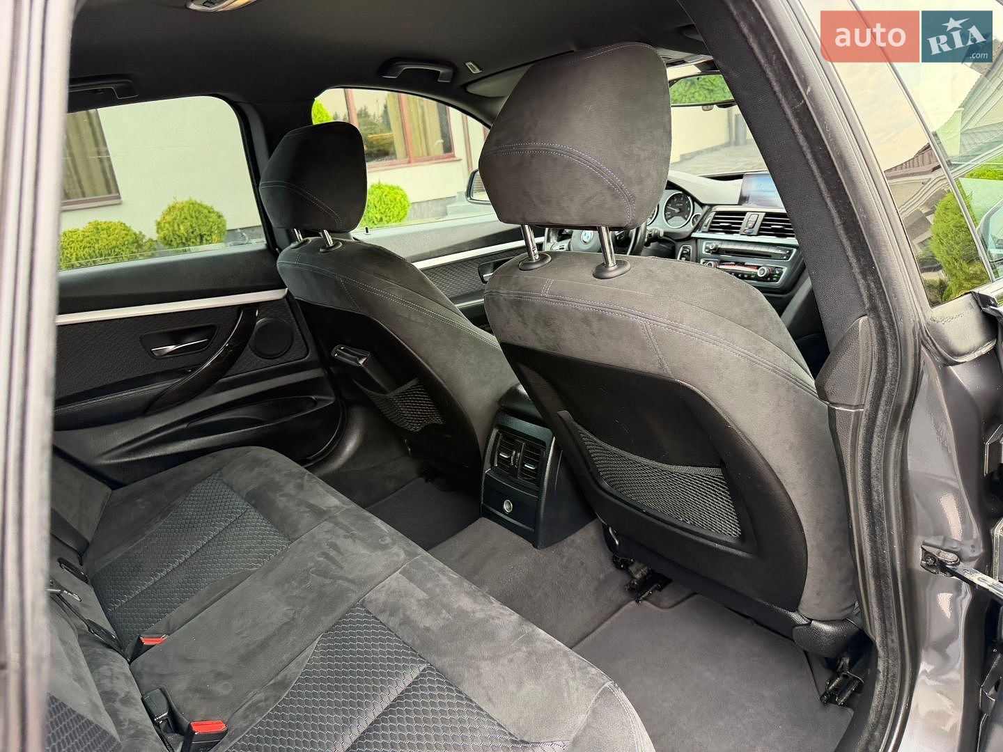BMW 3 Series 2015 VIN WBA3Y51050GZ92190 фото оголошення 36 з 56