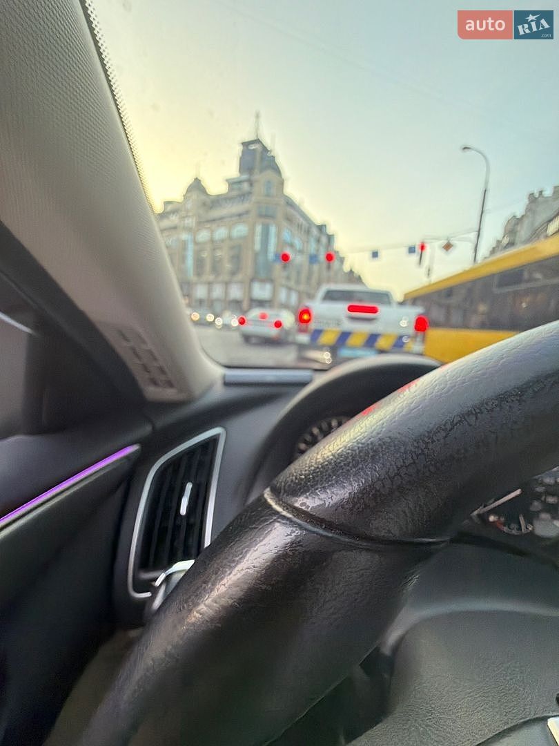Infiniti Q50 2019 VIN JN1EV7AR3LM251981 фото оголошення 10 з 13