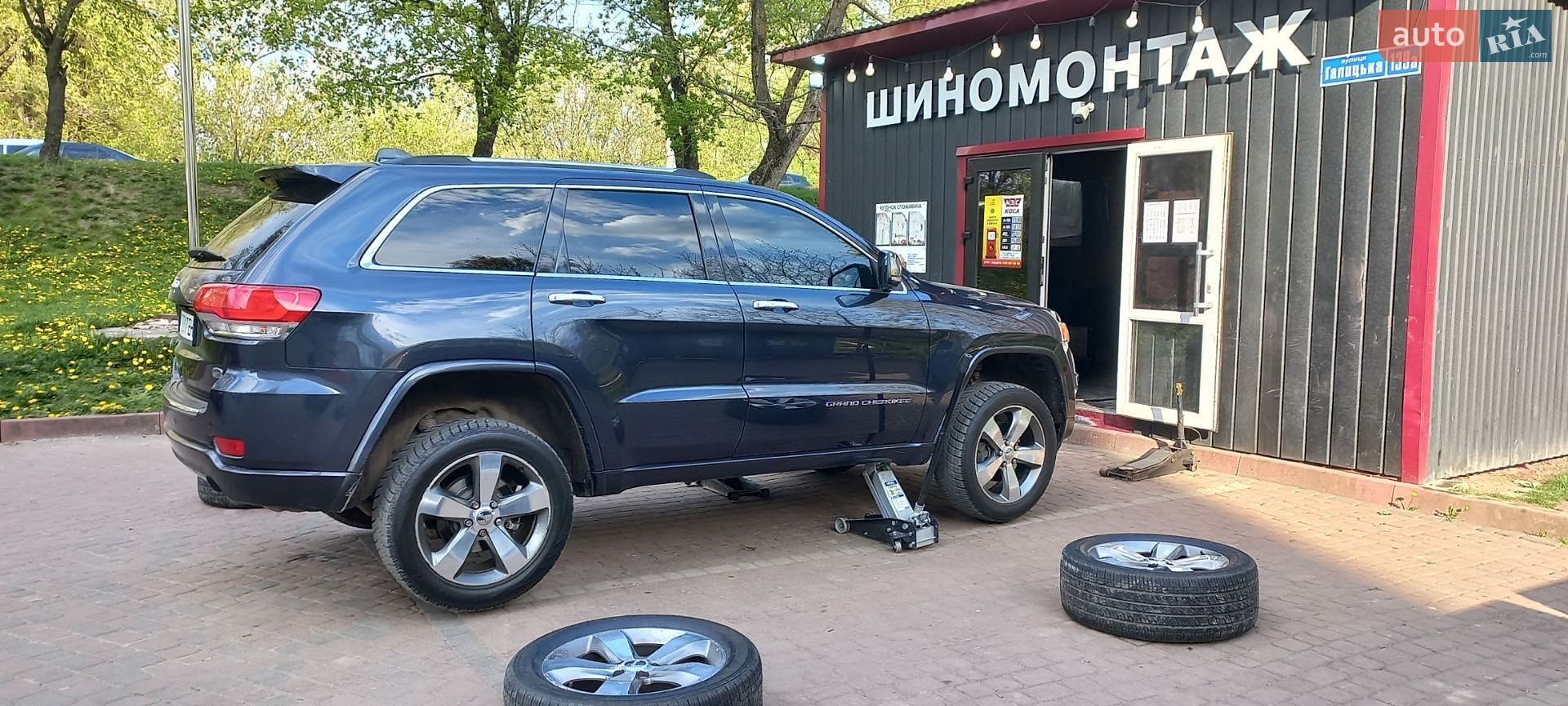 Jeep Grand Cherokee 2014 VIN 1C4RJECG9FC646803 фото оголошення 23 з 46