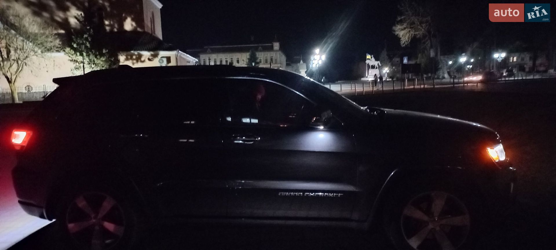 Jeep Grand Cherokee 2014 VIN 1C4RJECG9FC646803 фото оголошення 32 з 46