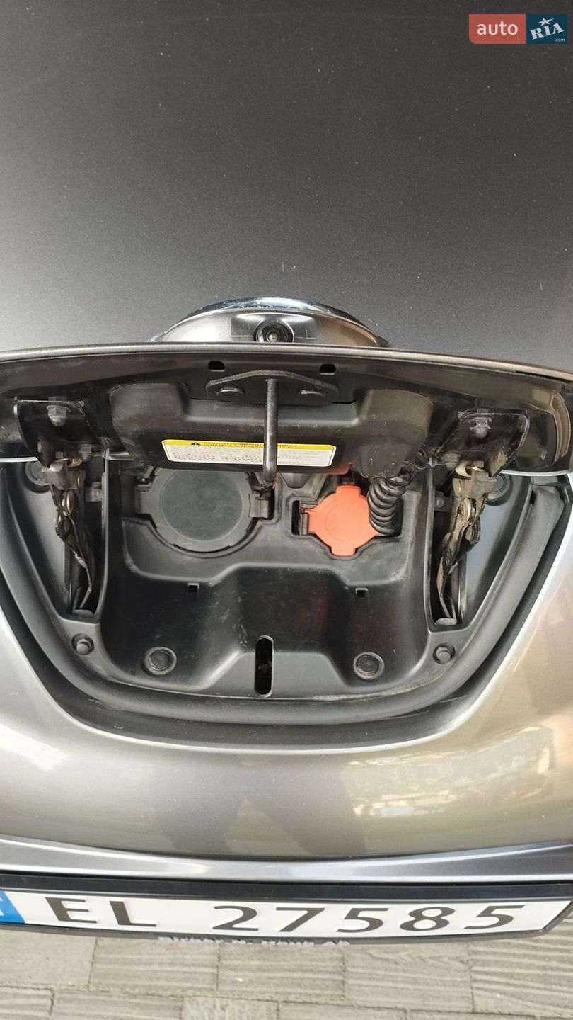 Nissan Leaf 2013 VIN SJNFAAZE0U6006019 фото оголошення 15 з 18