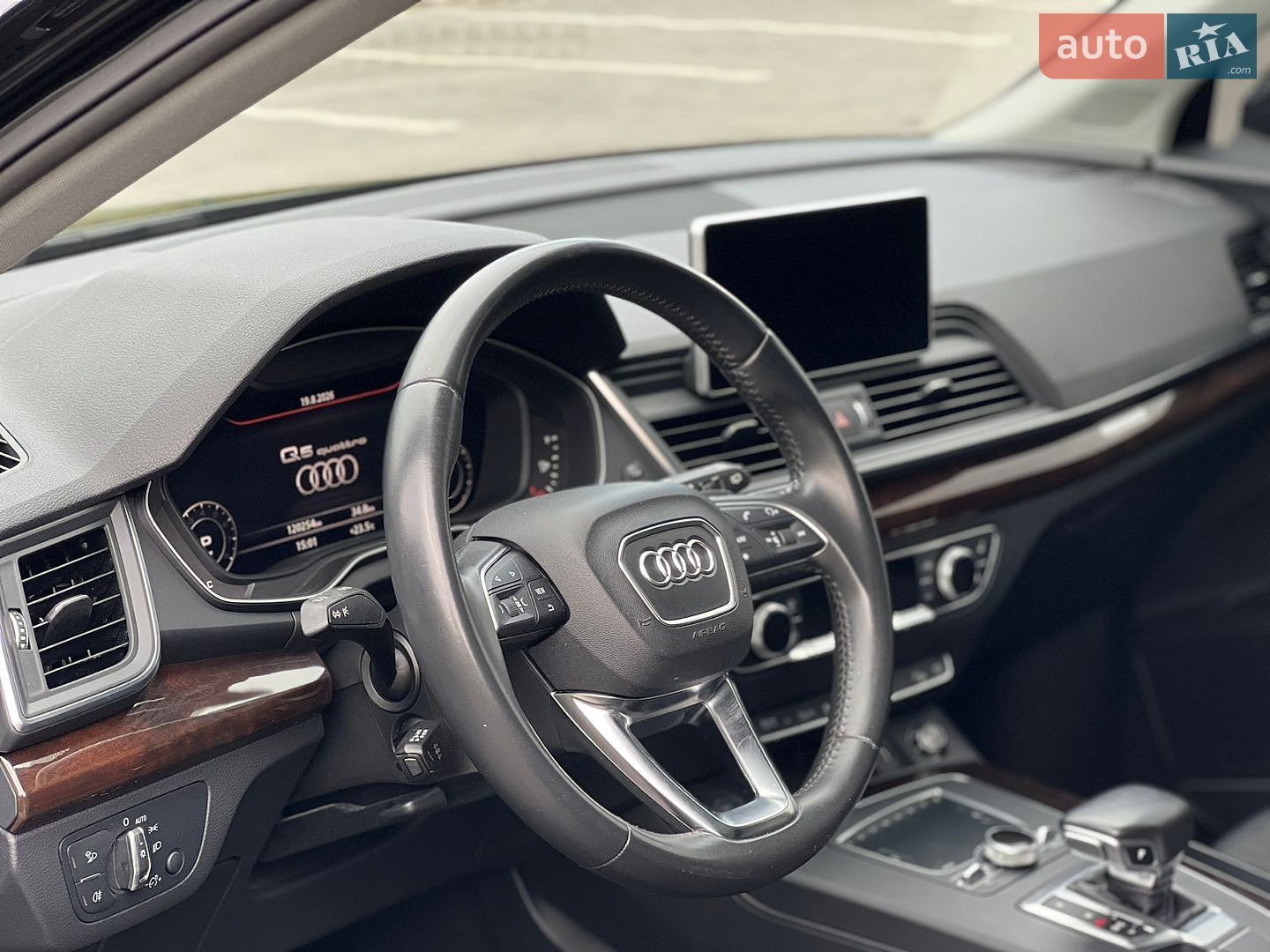 Audi Q5 2018 VIN WA1BNAFY5J2241887 фото оголошення 41 з 70