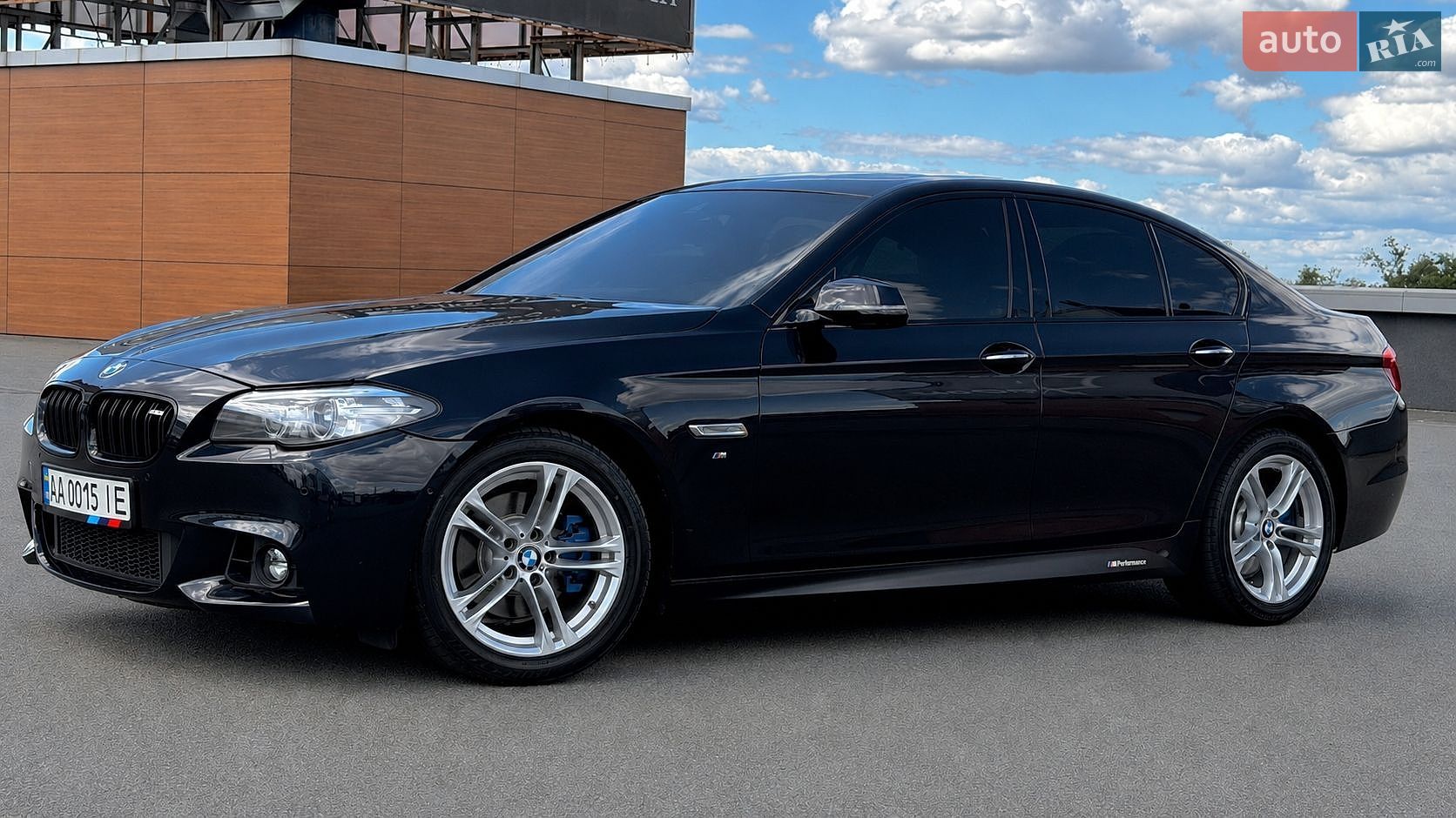 BMW 5 Series 2015 VIN WBA5A5C57FD519925 фото оголошення 4 з 48